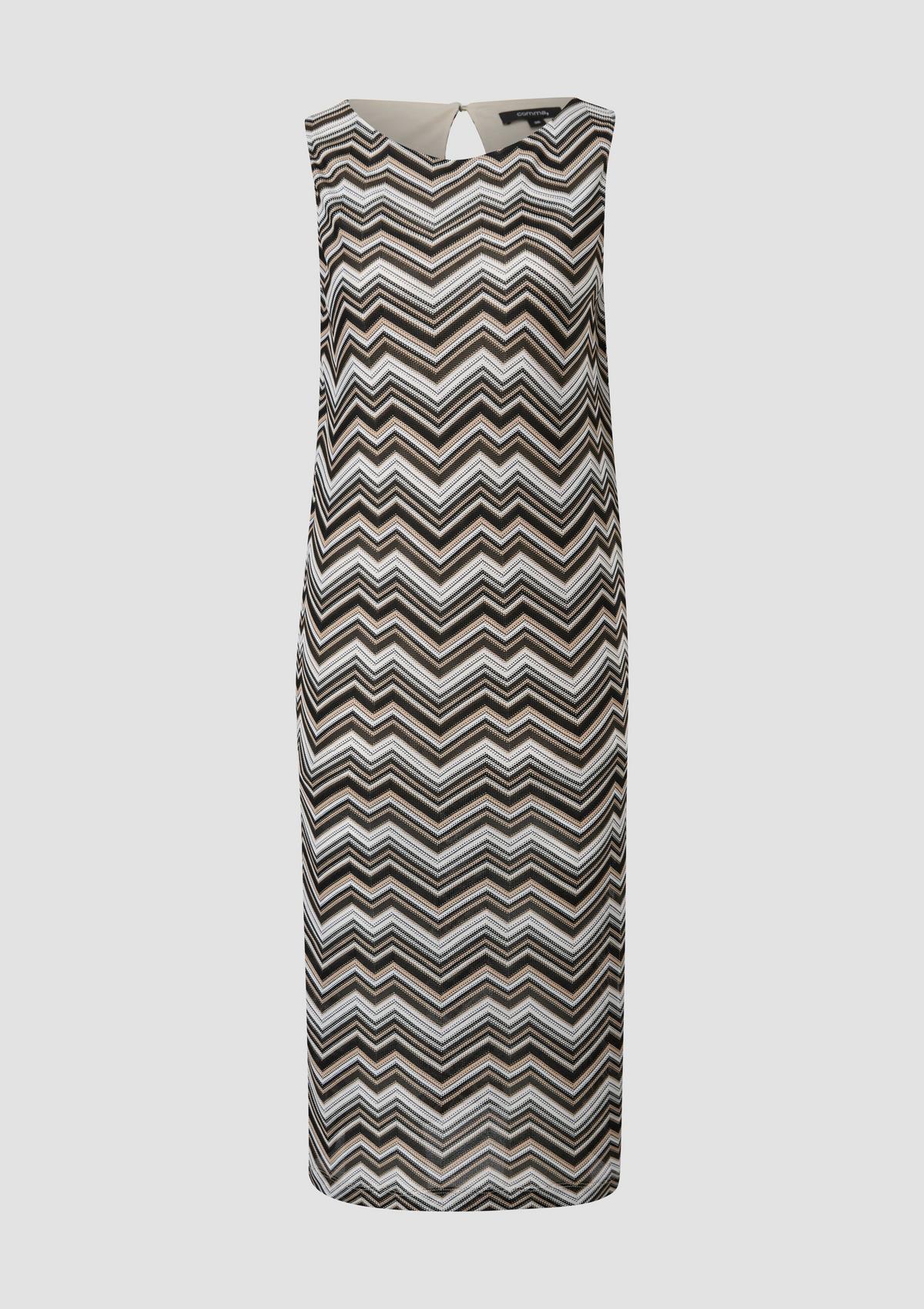 comma Dress with a zigzag pattern