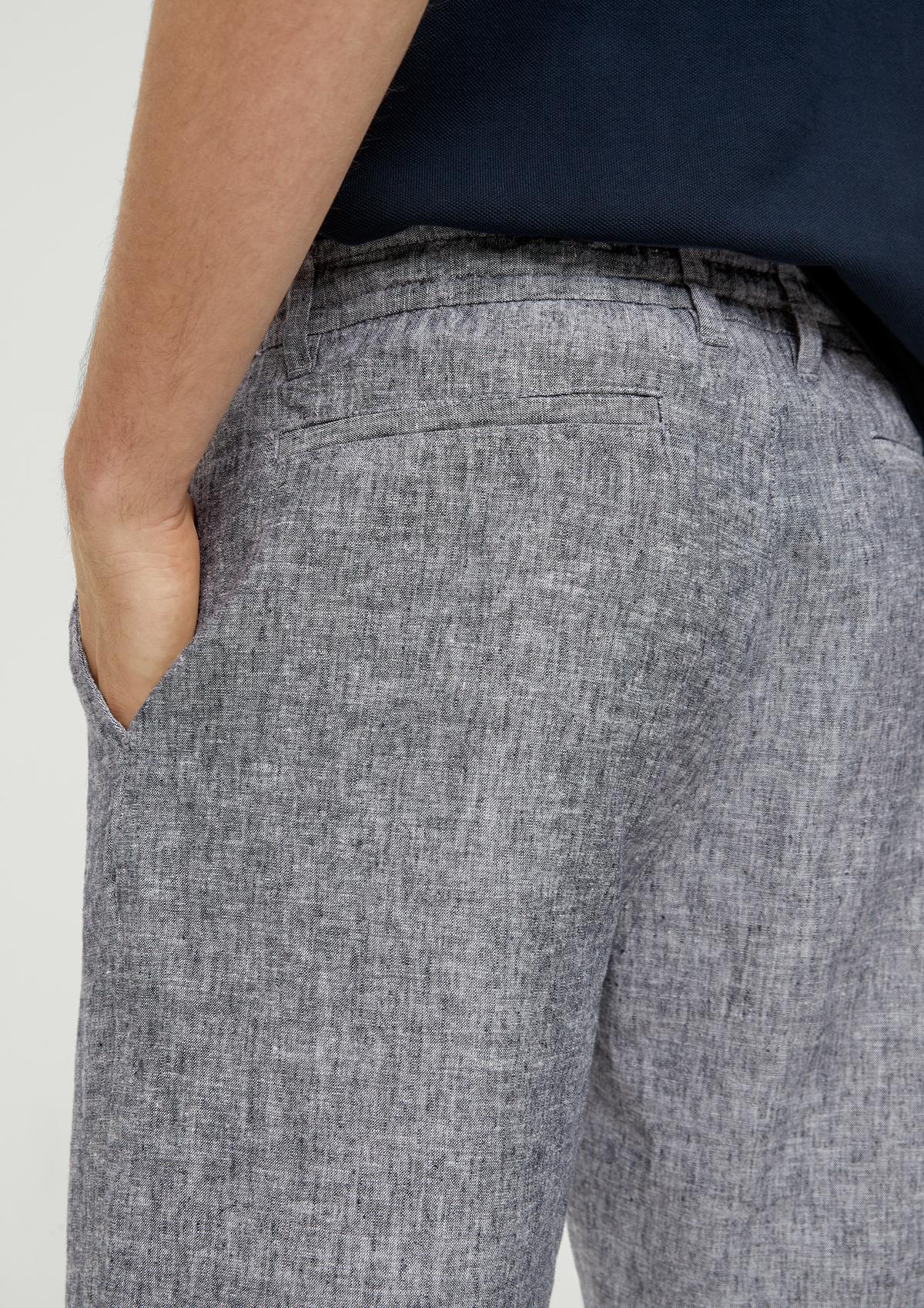 s.Oliver Detroit: relaxed fit linen blend shorts
