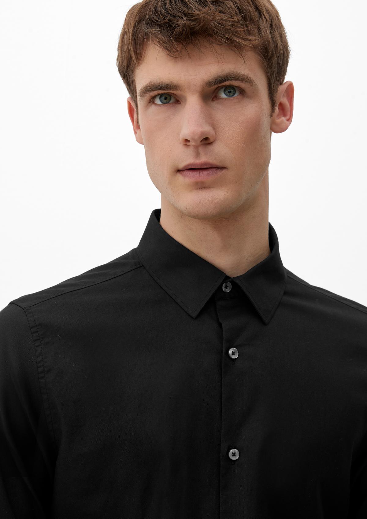 s.Oliver Slim-fitting shirt with a Kent collar