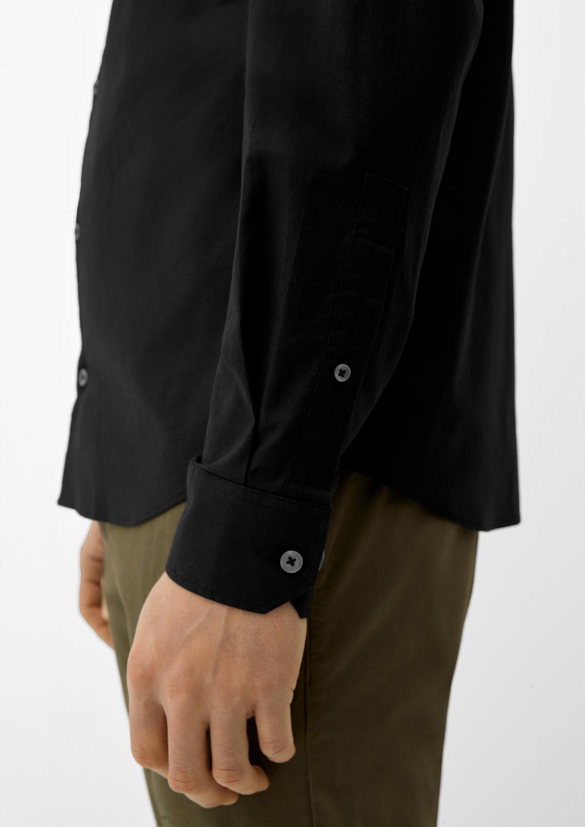 s.Oliver Slim: košeľa s kentským golierom