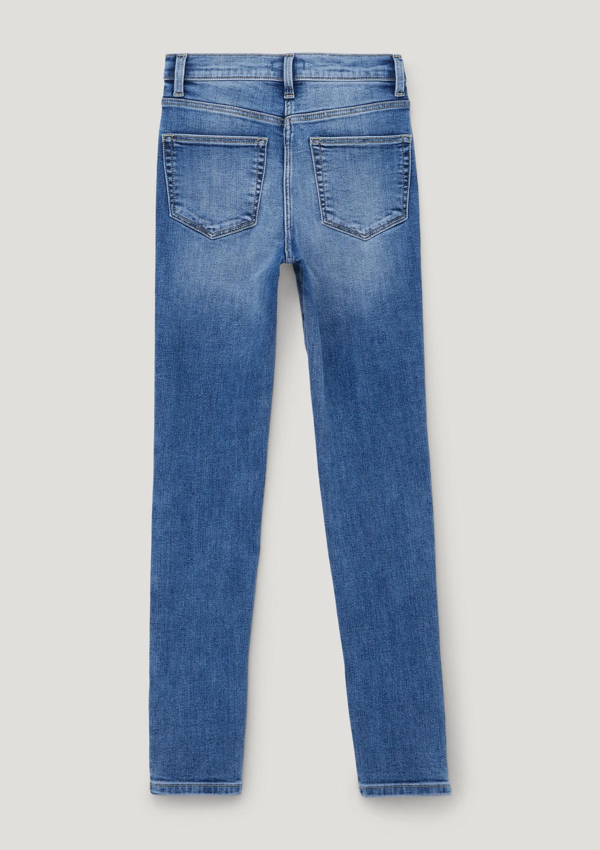 s.Oliver Suri: high waist jeans met slim leg