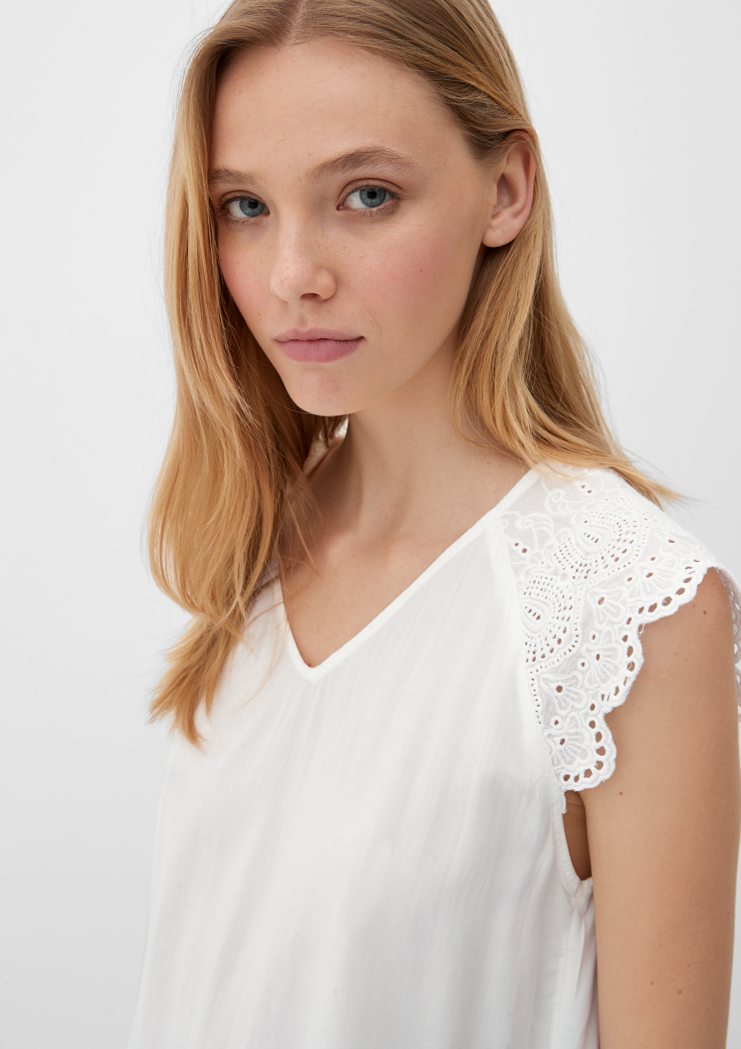 Bluza in 0200 & 9999