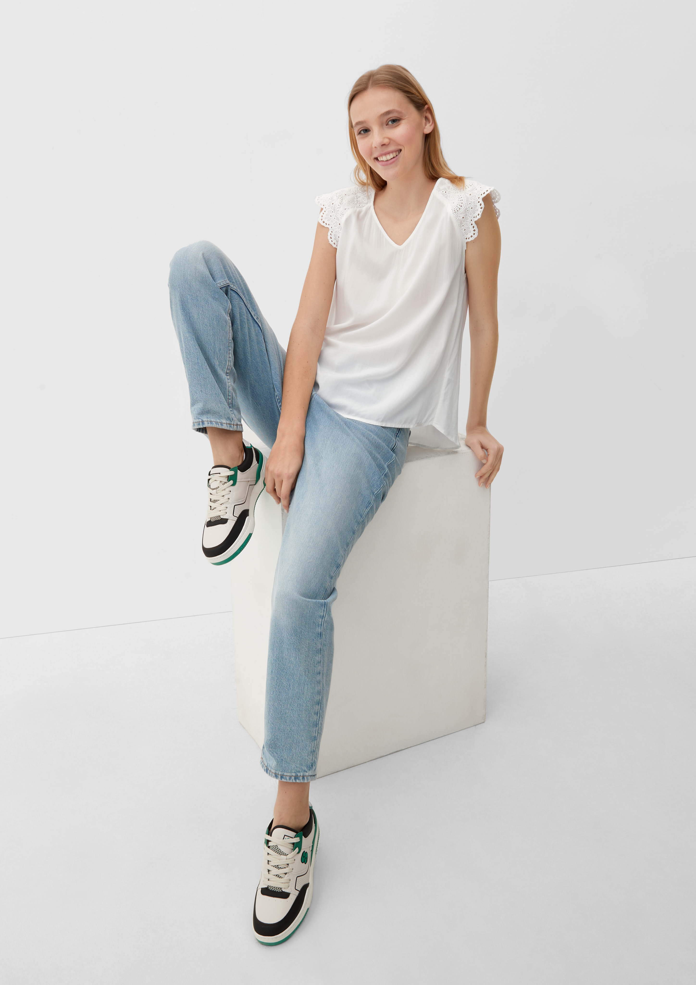 Bluza in 0200 & 9999