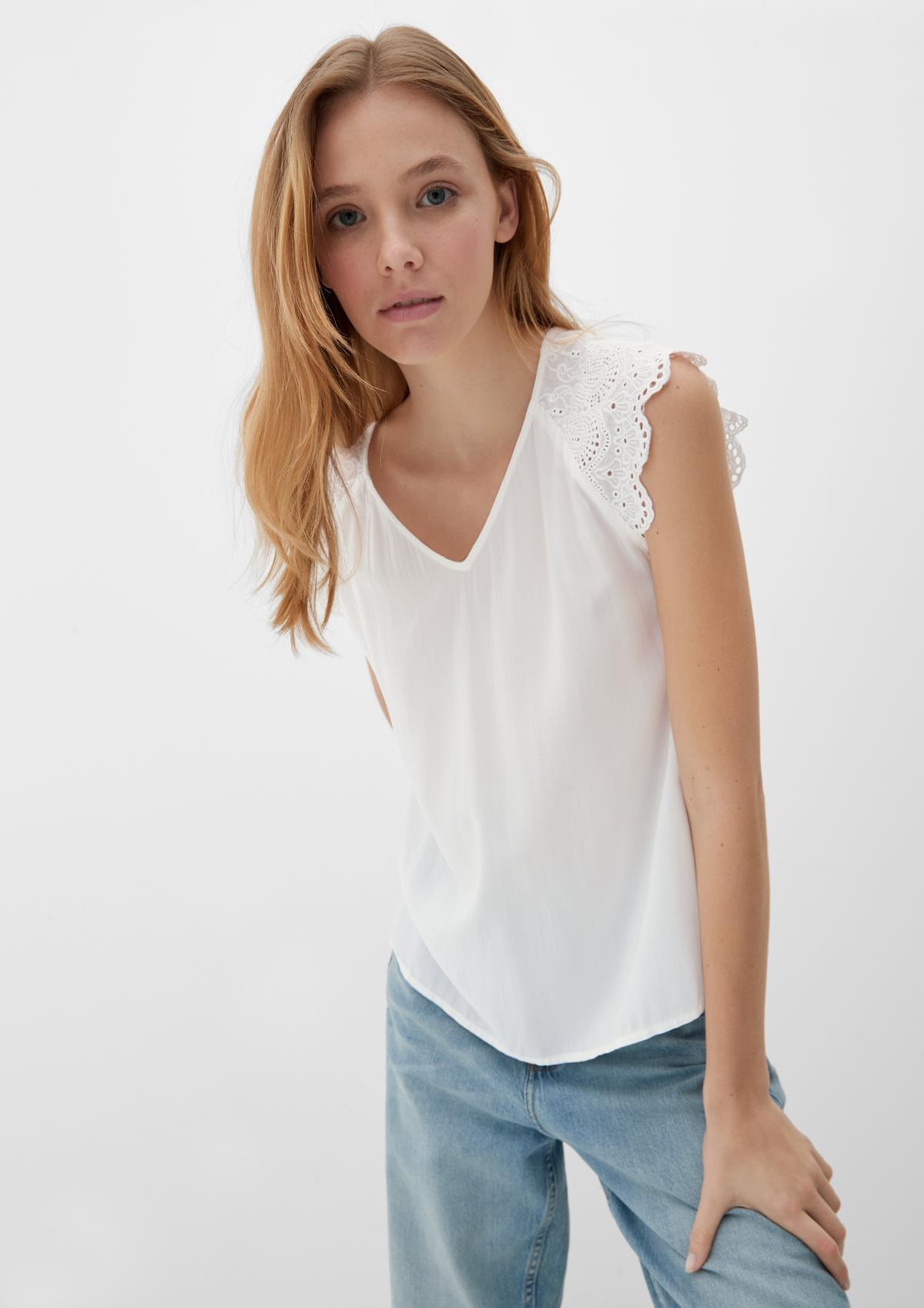 s.Oliver Bluse mit Broderie Anglaise