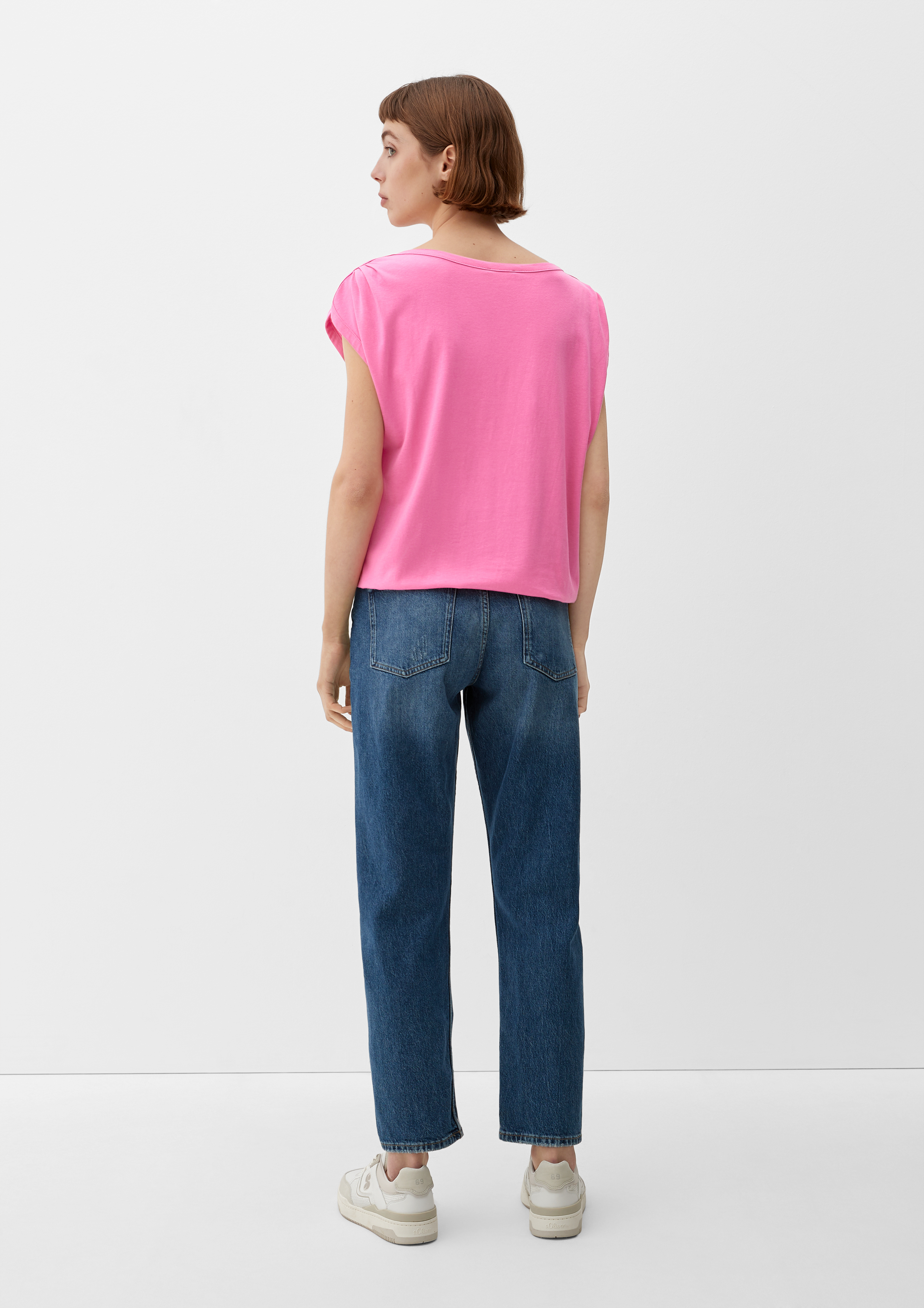 T-shirt in 4426, 5520, 79B6, 99A6, 5959 & 59B6