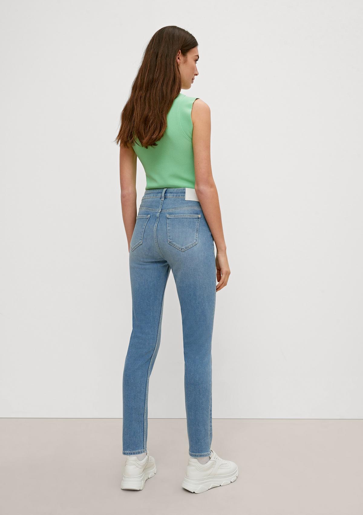 comma Skinny: Jeans mit Destroyes