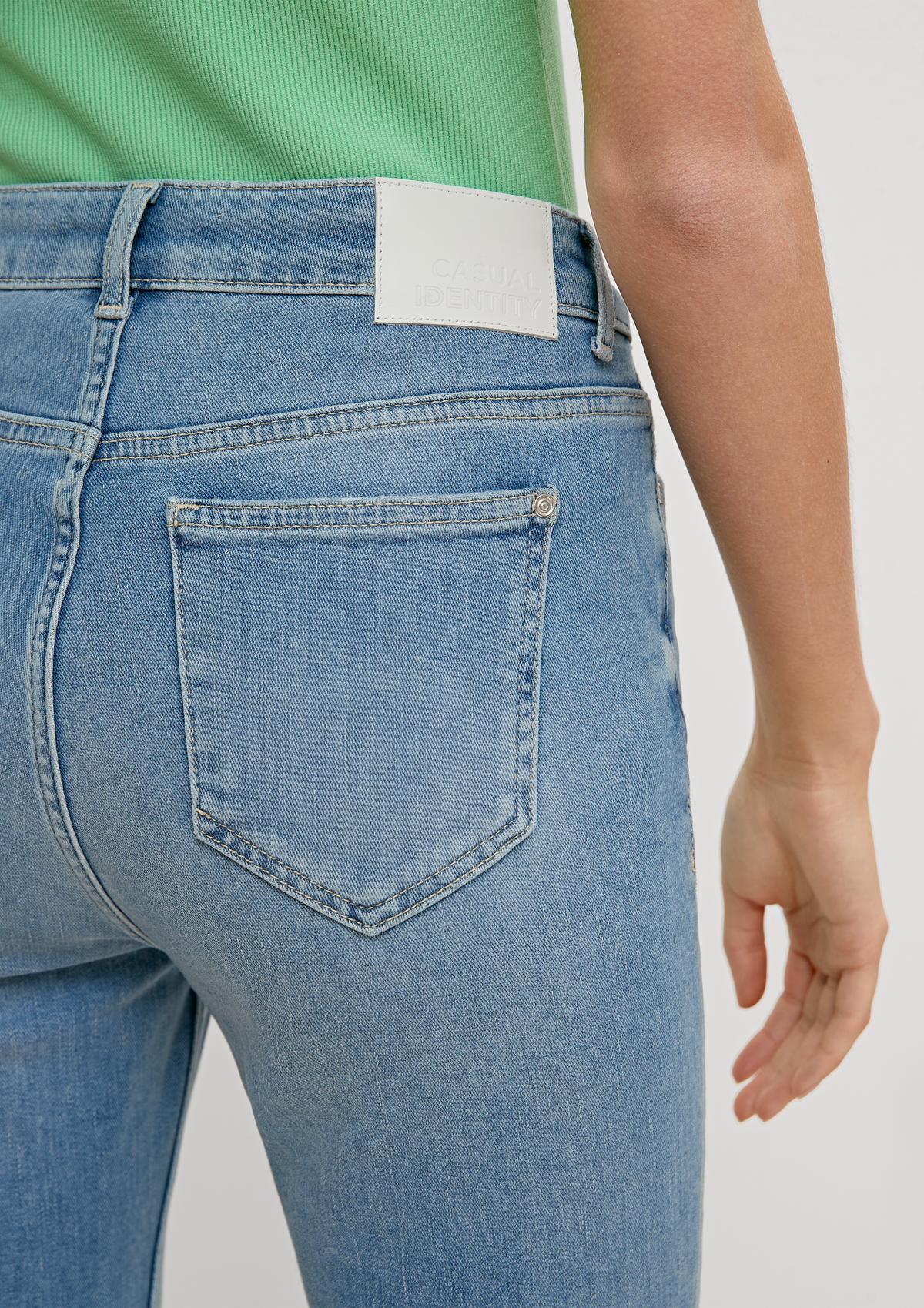 comma Skinny: Jeans mit Destroyes
