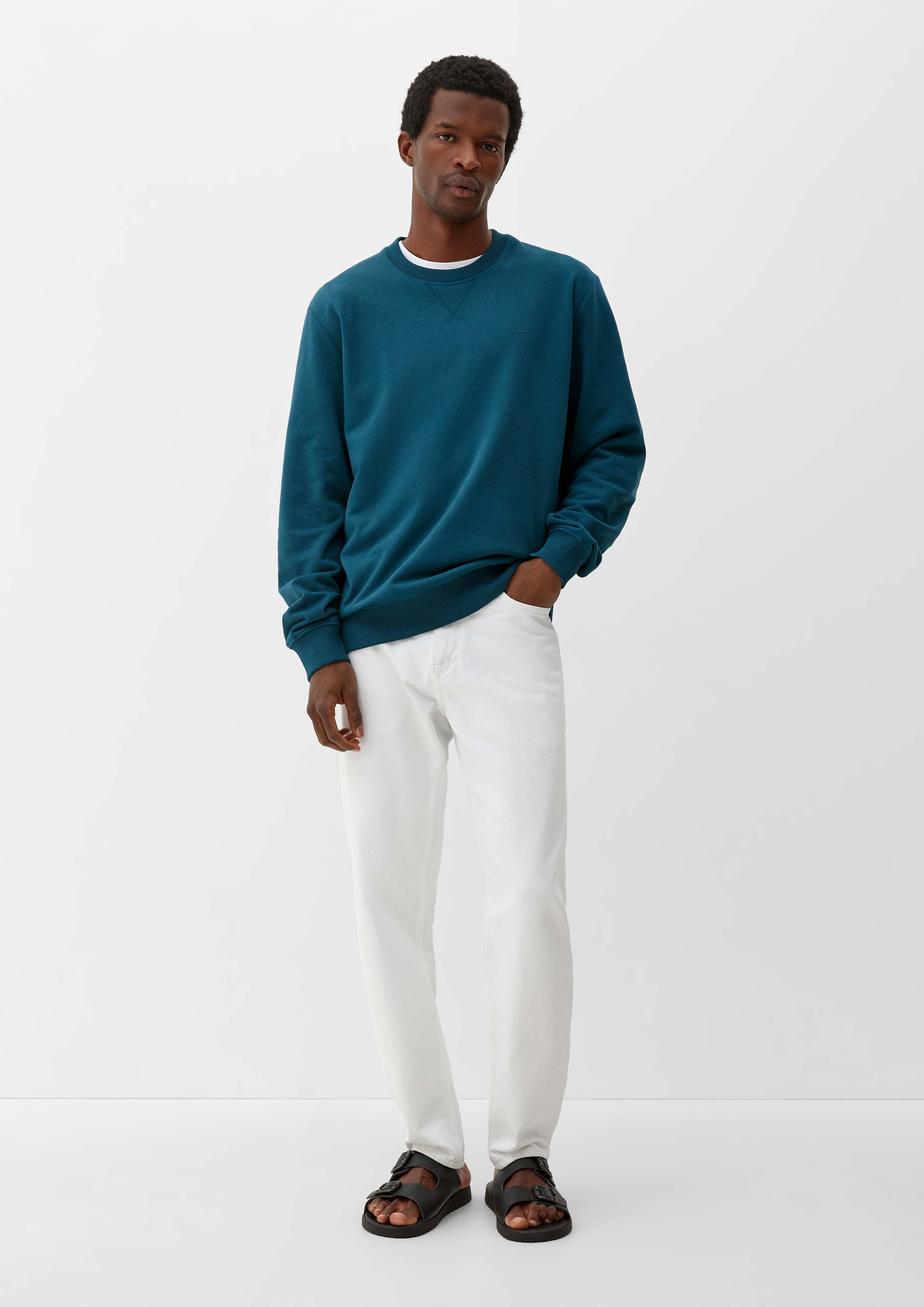 Sweatshirt in 6904 & 9999