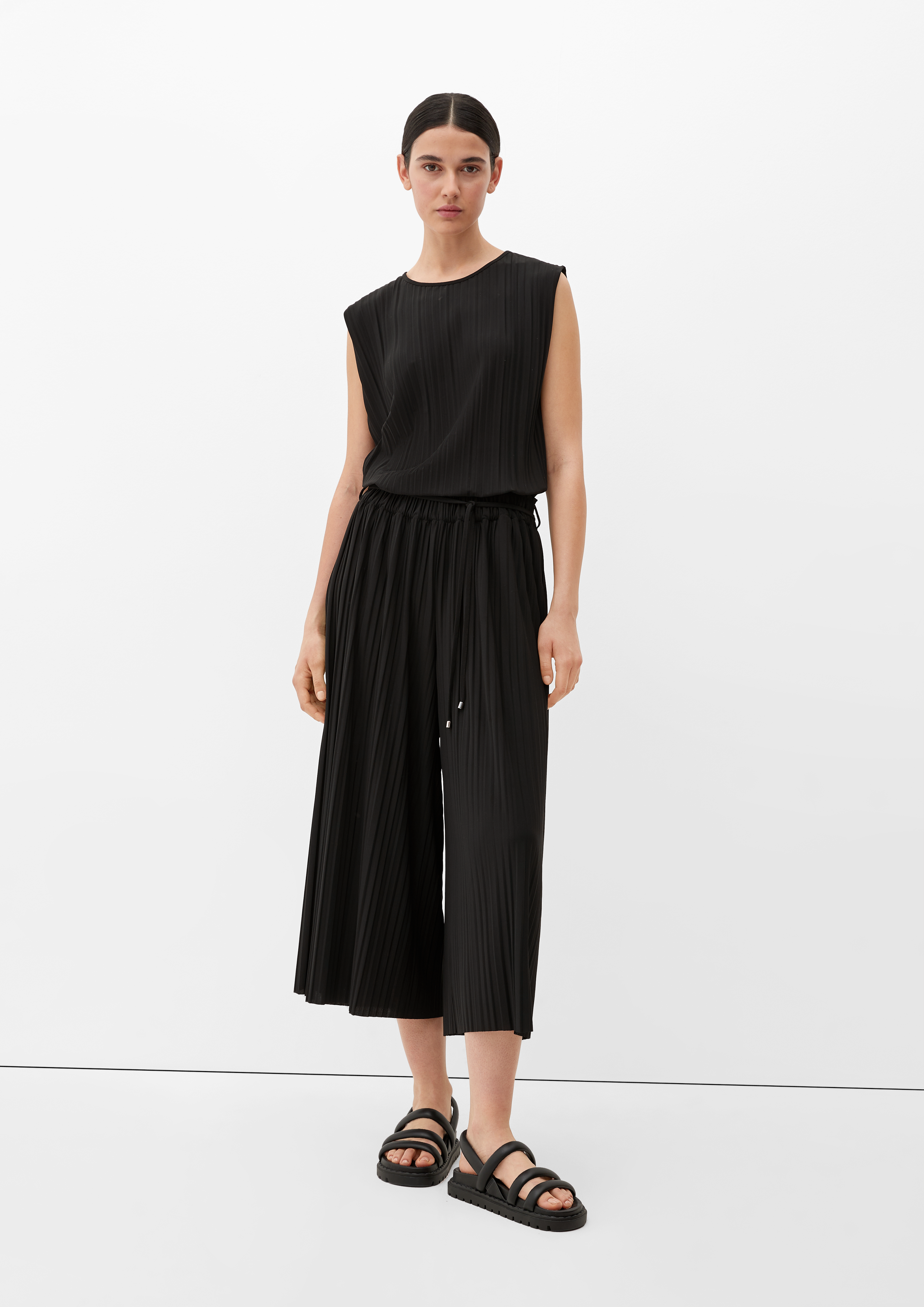 Zara pleated hot sale culottes black