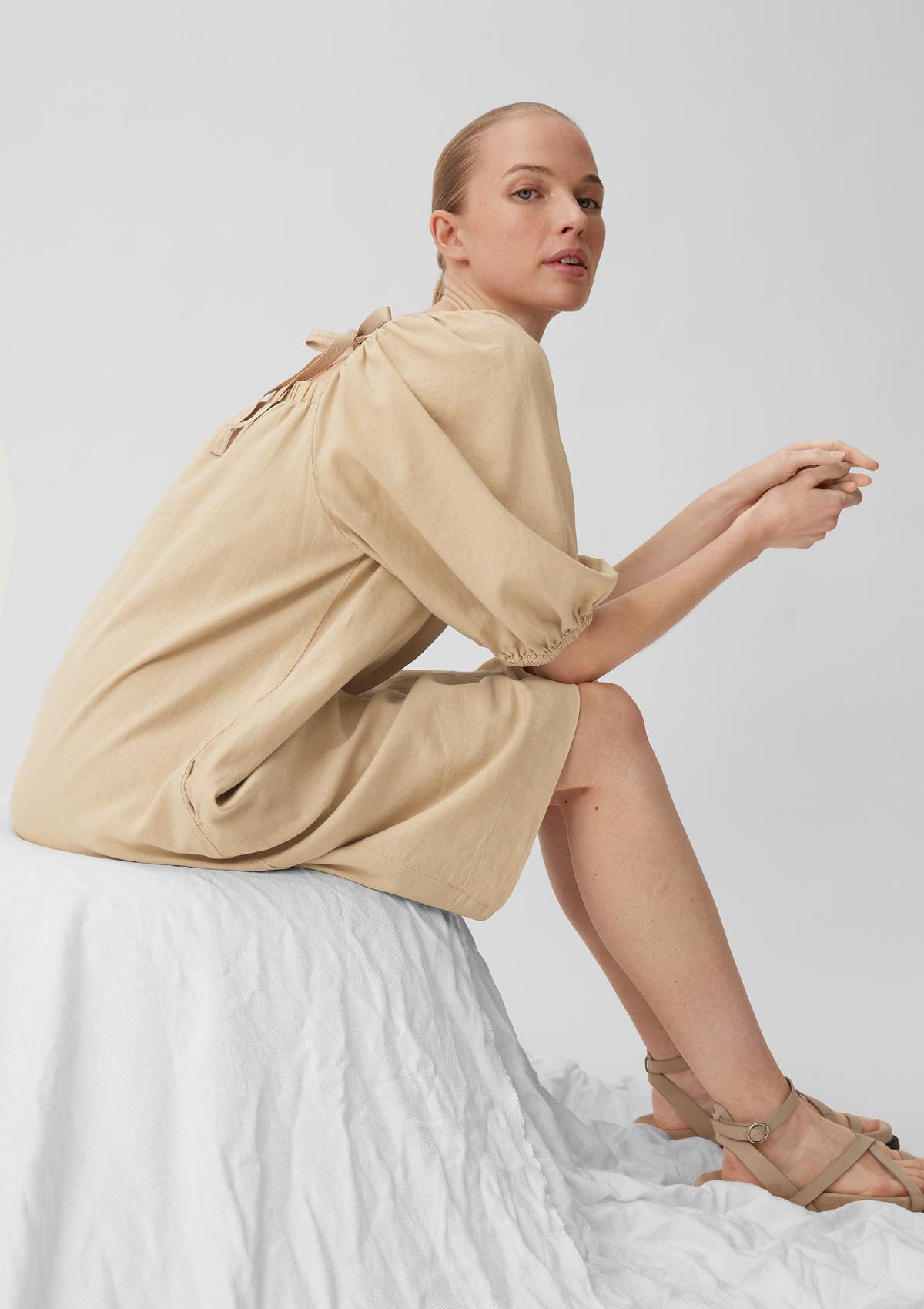 comma Midi dress in a linen blend