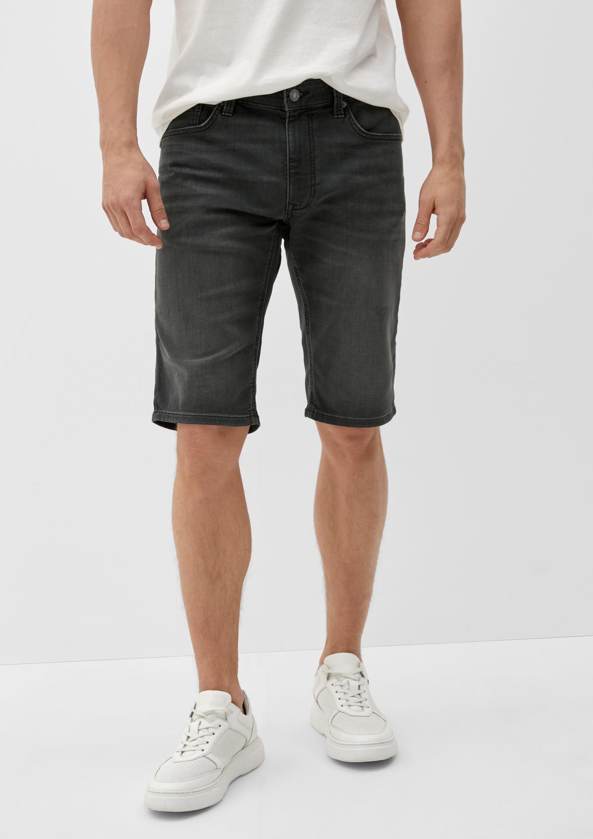 s.Oliver Regular fit: shorts with embroidery