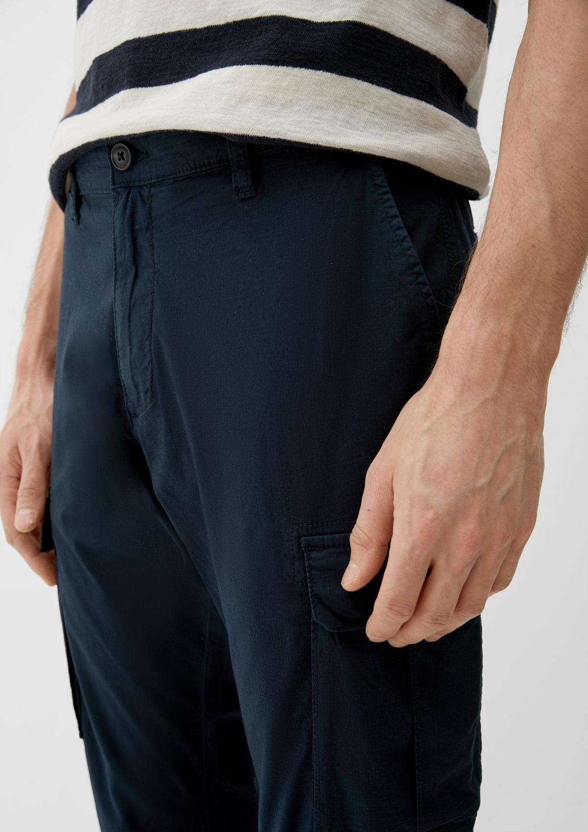 s.Oliver Regular: hlače z velikimi žepi