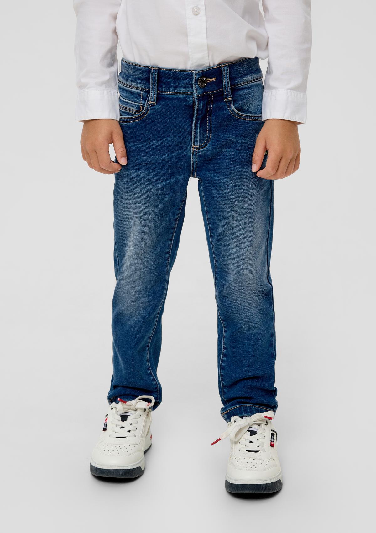 s.Oliver Slim: džíny s výšivkou