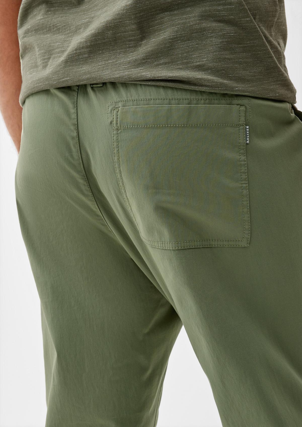 s.Oliver Regular: keprové kalhoty s elastickým pasem