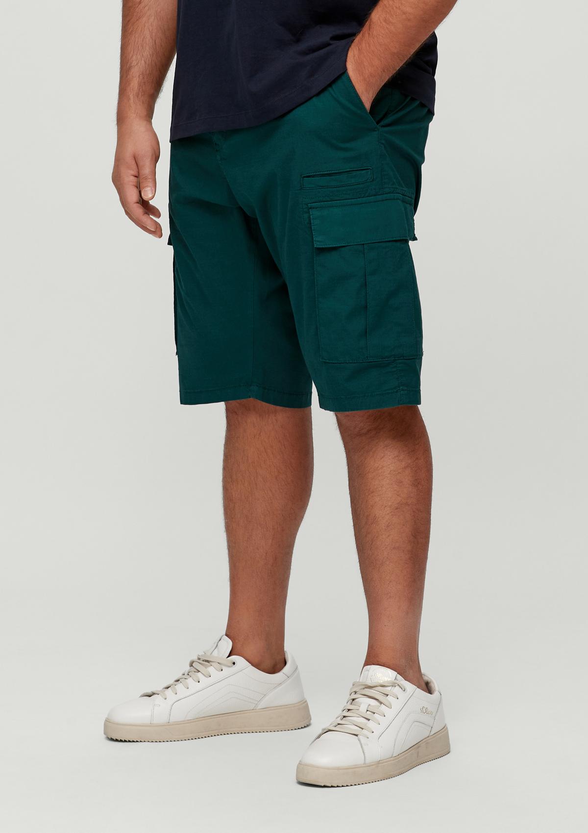 Relaxed fit: Bermudas cargo - olive with pockets