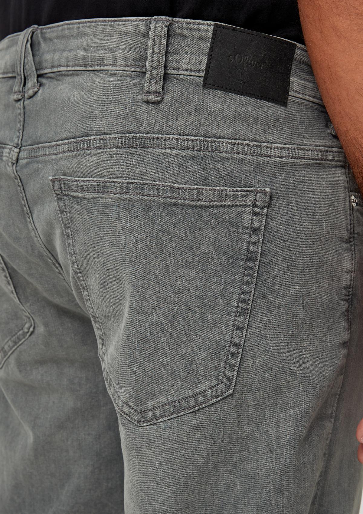 s.Oliver Relaxed: Kratke hlače iz jeansa obrabljenega videza