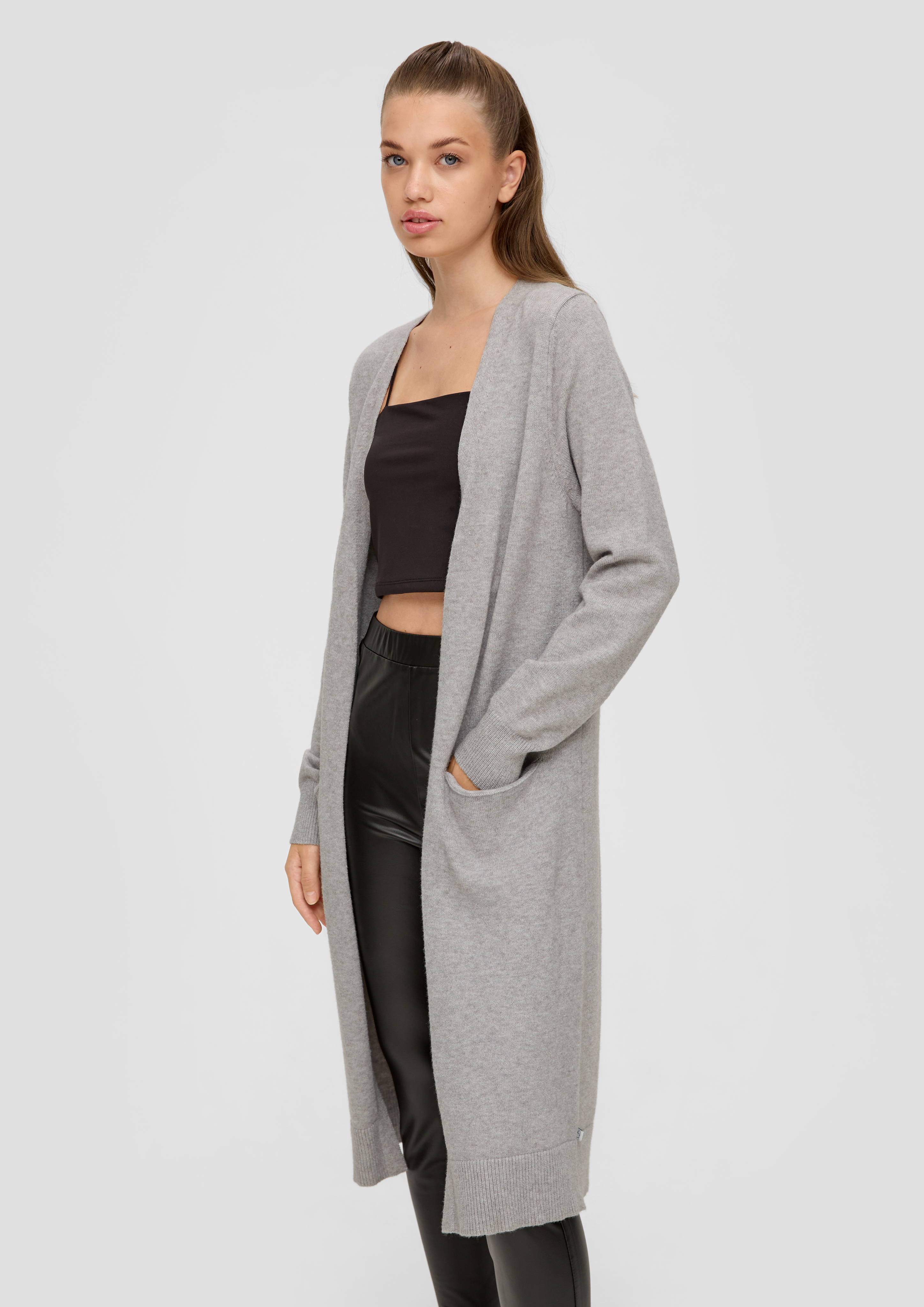 Cardigan in 9400 & 82W0