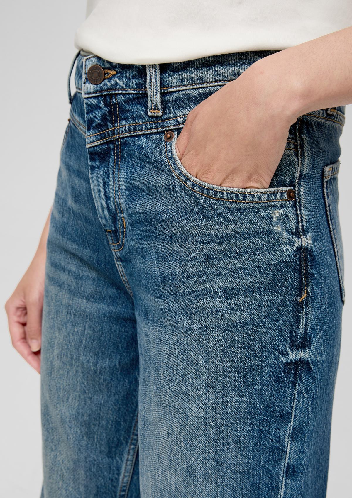 s.Oliver Regular fit: jeans with embroidery