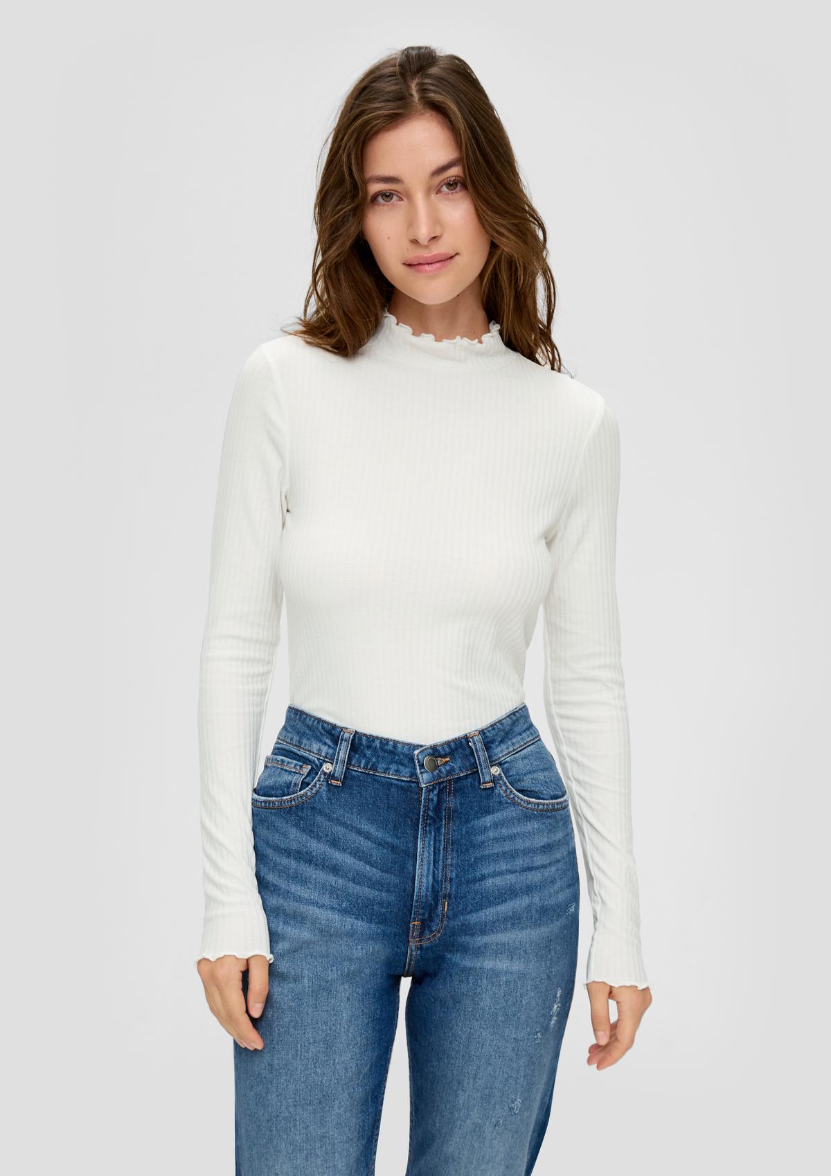 Long sleeve top with a rolled hem
