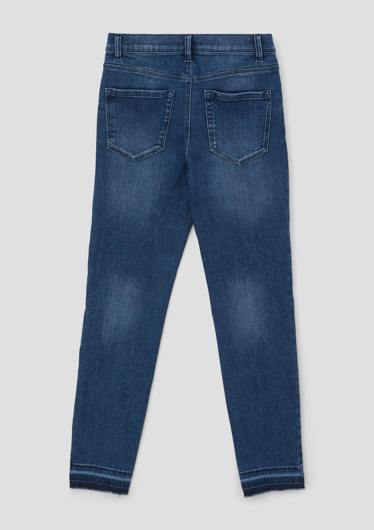 s.Oliver Jeans dolžine do gležnjev Suri / kroj Regular Fit / Mid Rise / ozke hlačnice