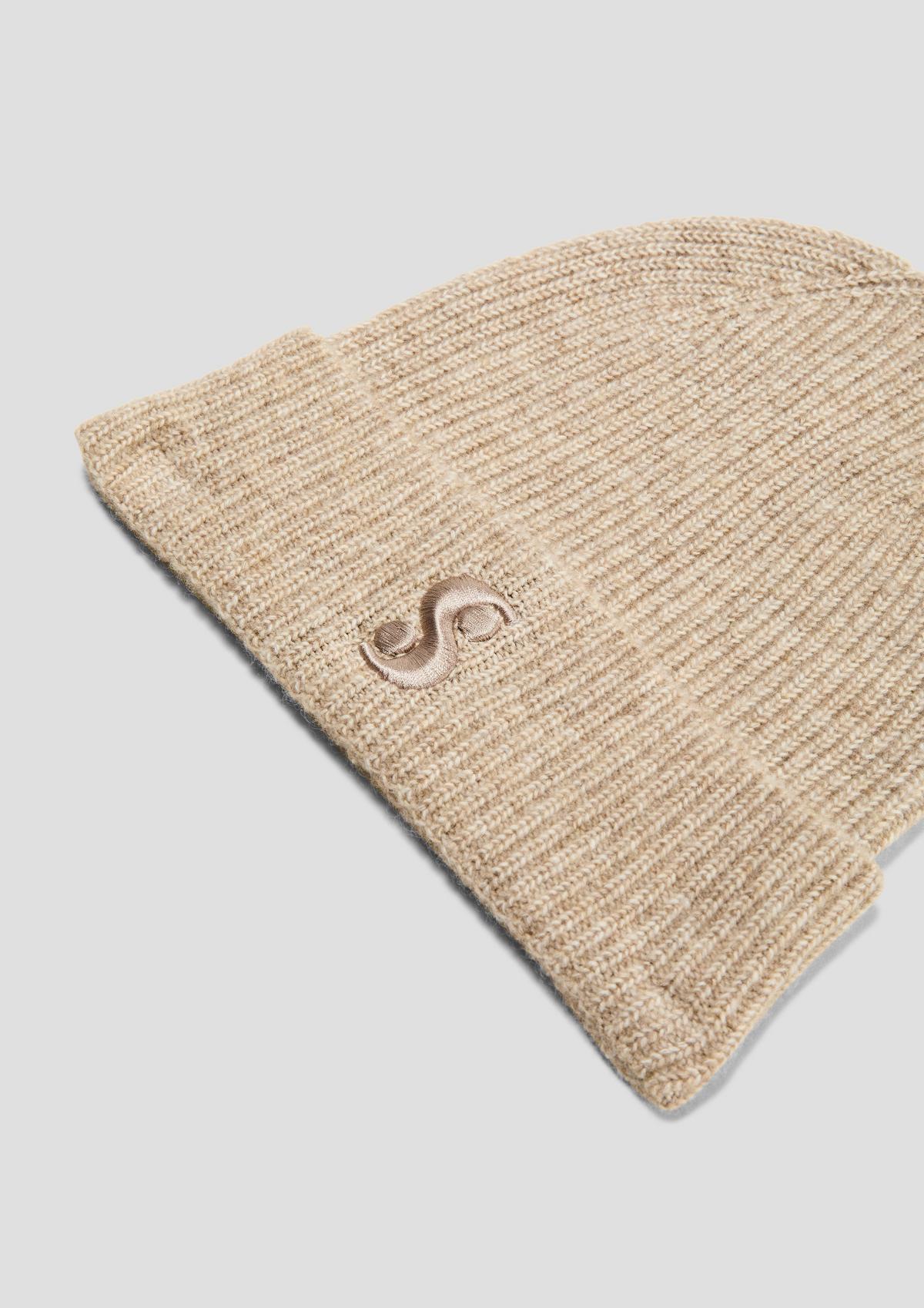 s.Oliver Knitted hat with logo embroidery