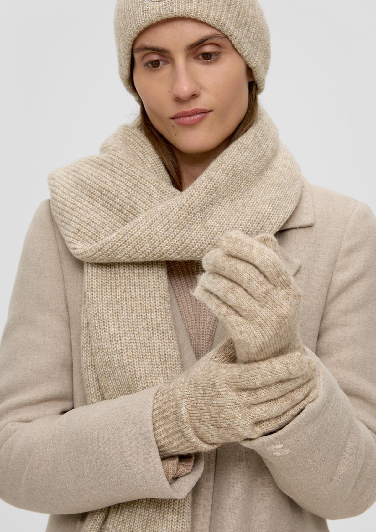 s.Oliver Knitted gloves with wool