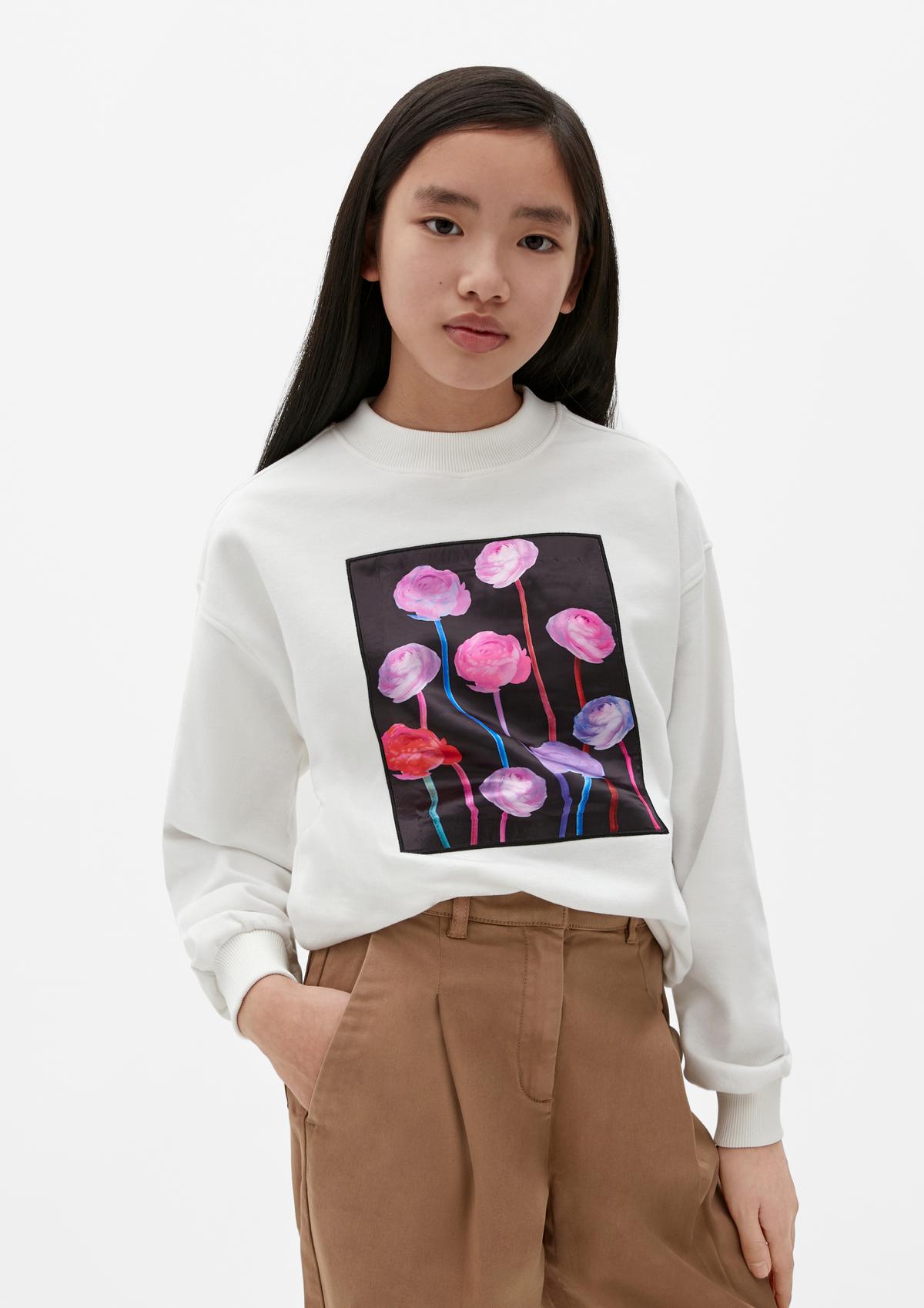 Sweatshirt with a shiny appliqué