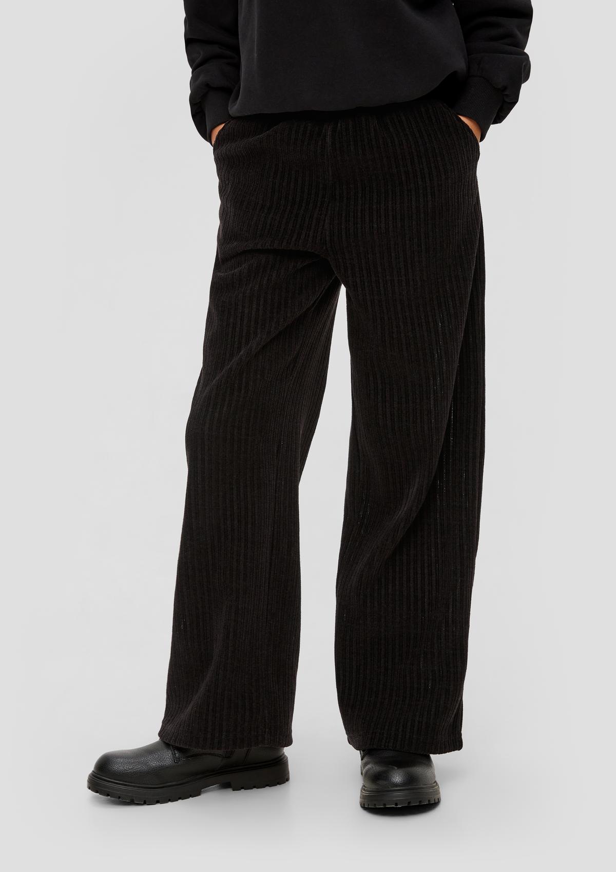 Loose fit: Trousers with a corduroy texture