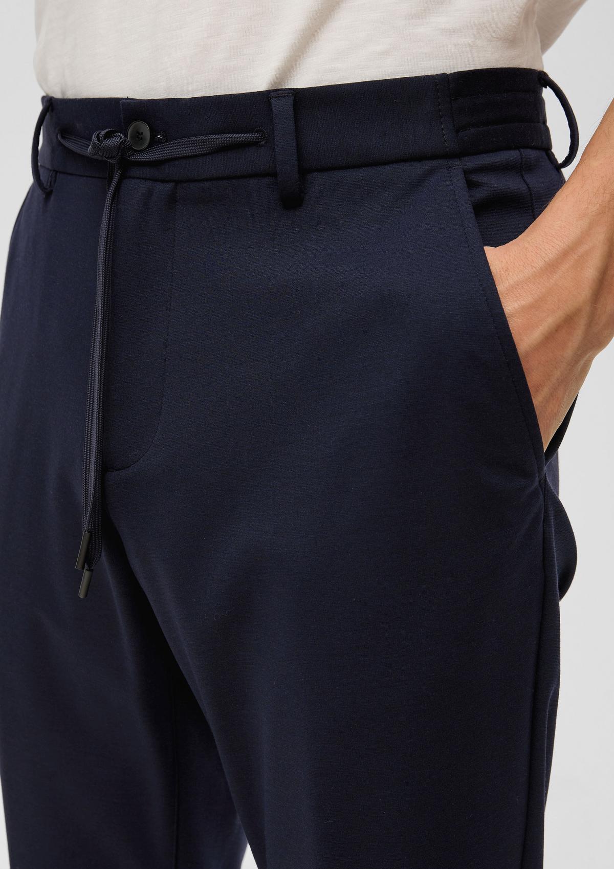 s.Oliver Slim: joggingové oblekové kalhoty ze směsi s viskózou