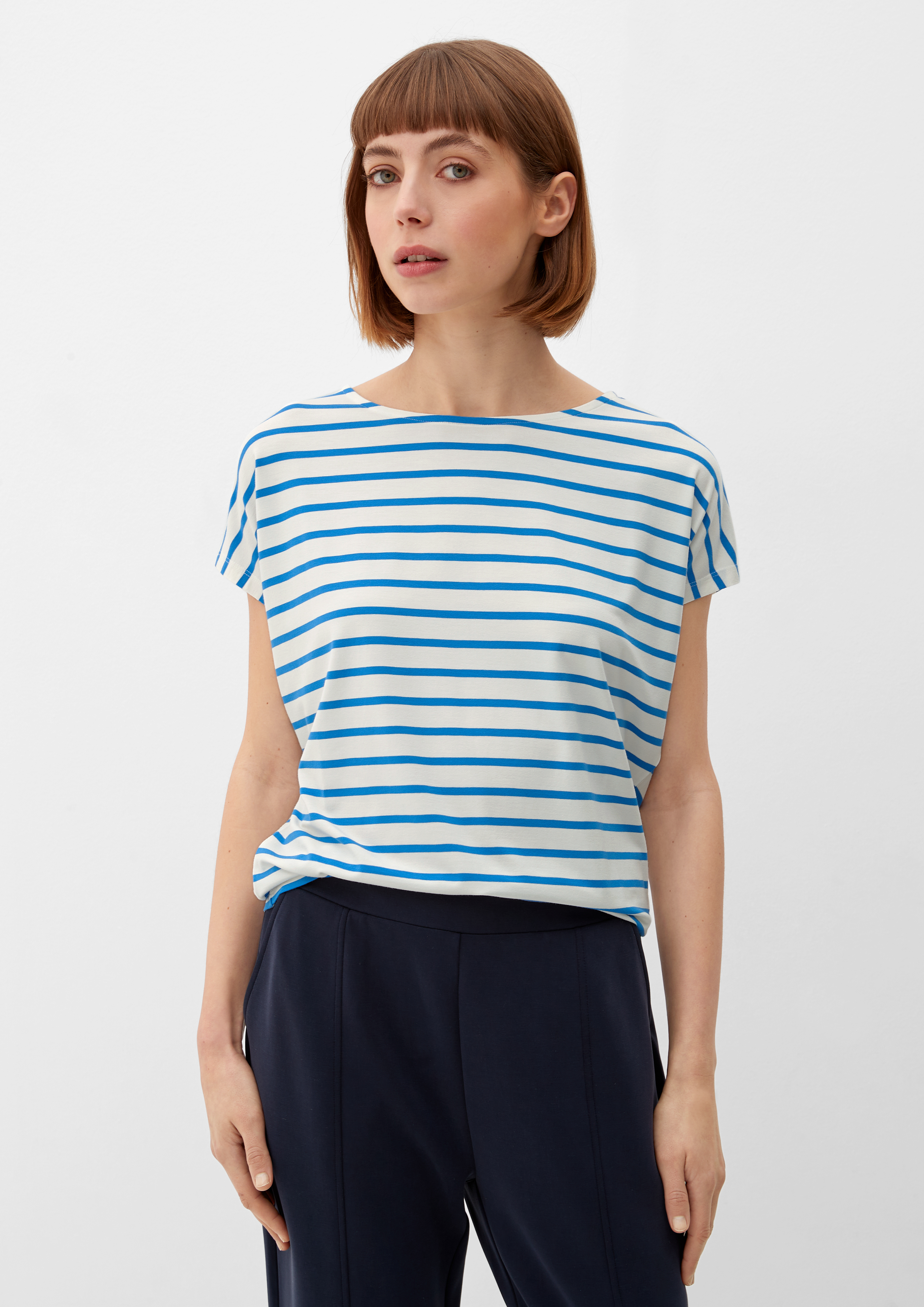 T-Shirt in 55G2 & 99G2