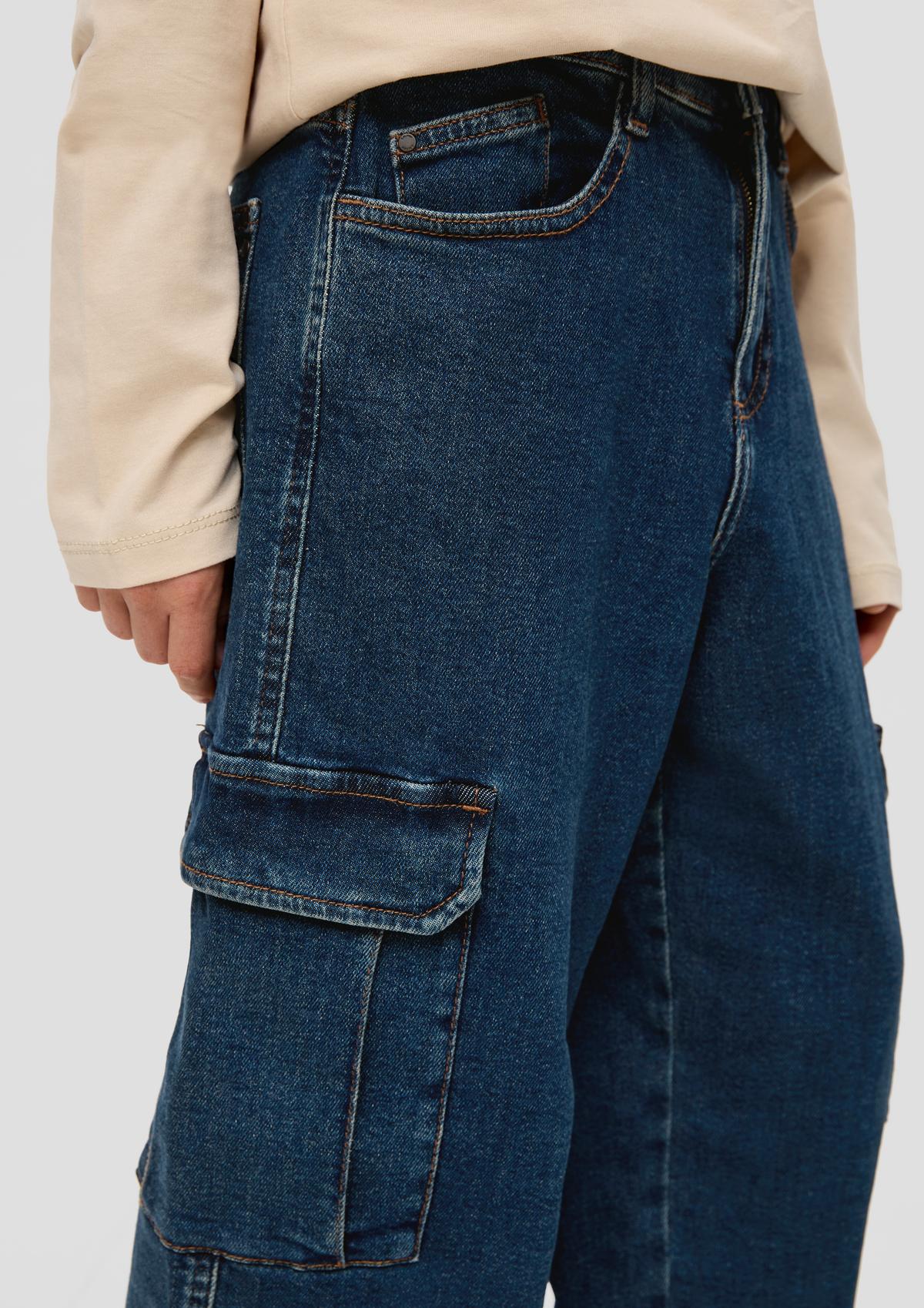 s.Oliver Jeans hlače/kroj Relaxed Fit/Mid Rise/široke hlačnice/veliki žepi