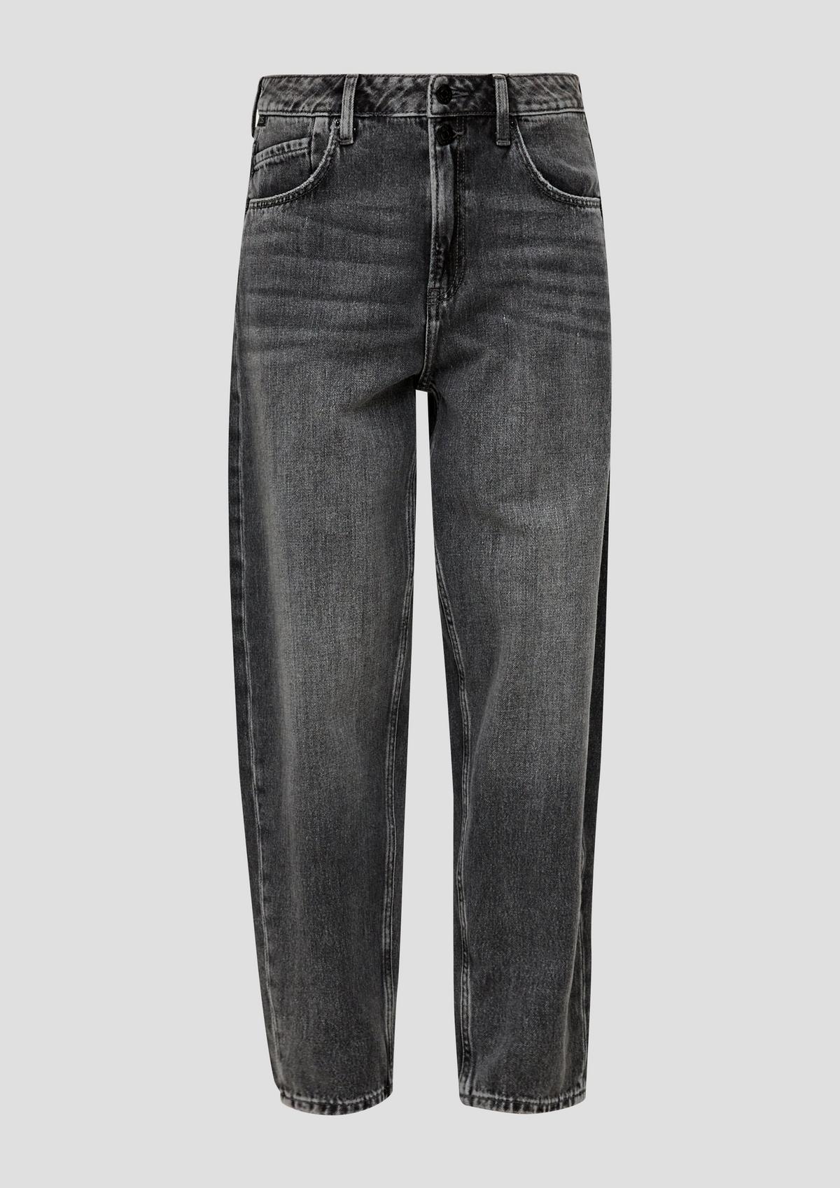 s.Oliver Jeans hlače Mom / kroj Relaxed Fit / High Rise / Tapered Leg
