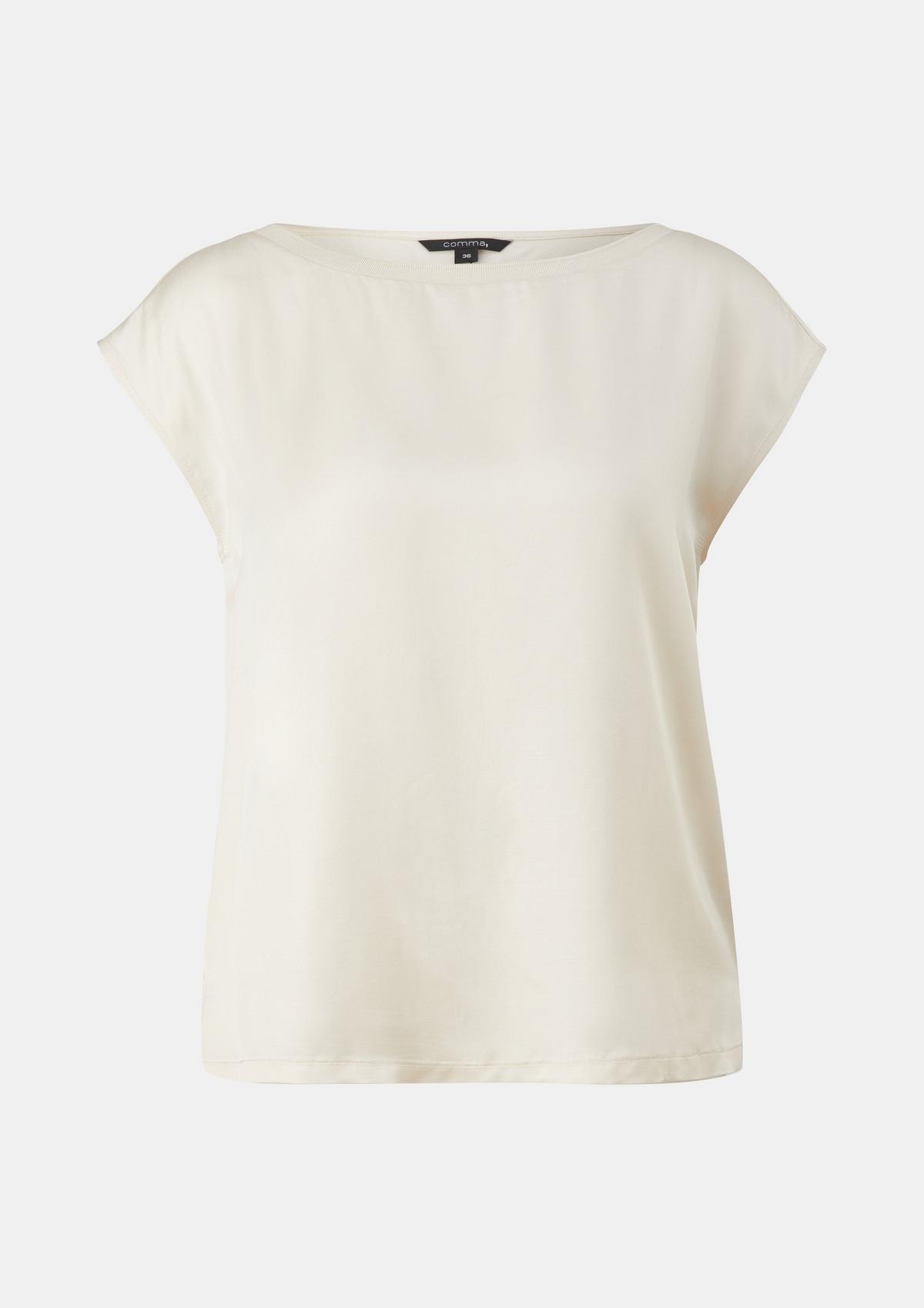 comma T-shirt with dropped shoulders