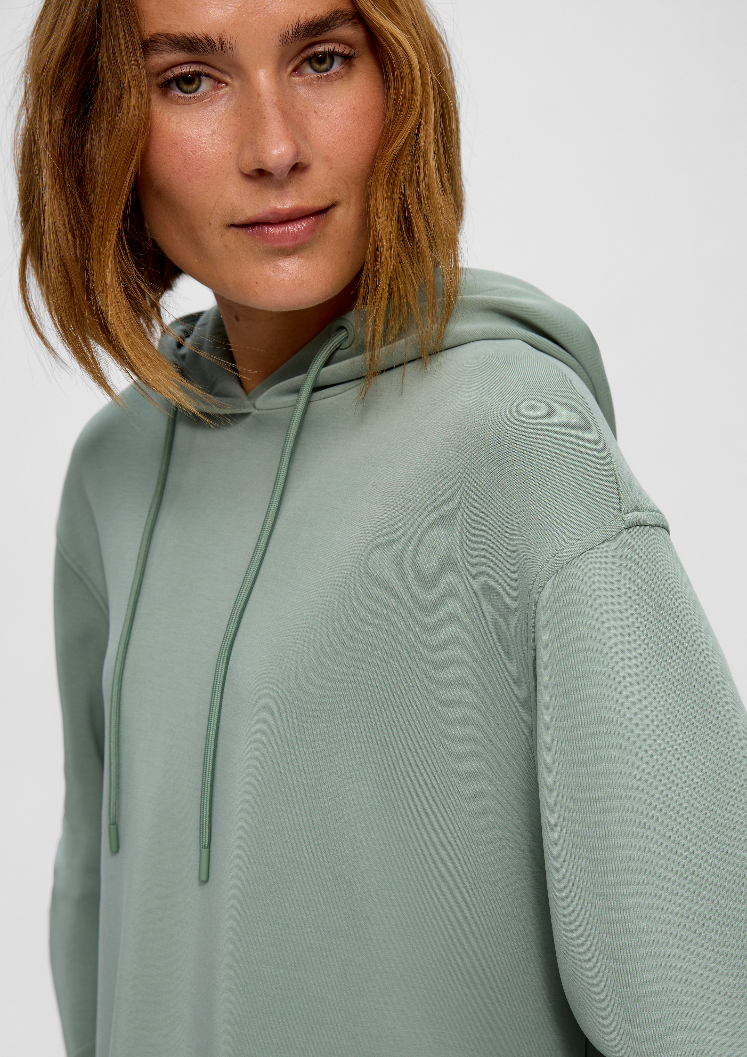 Sweatshirt in 7210 & 2074