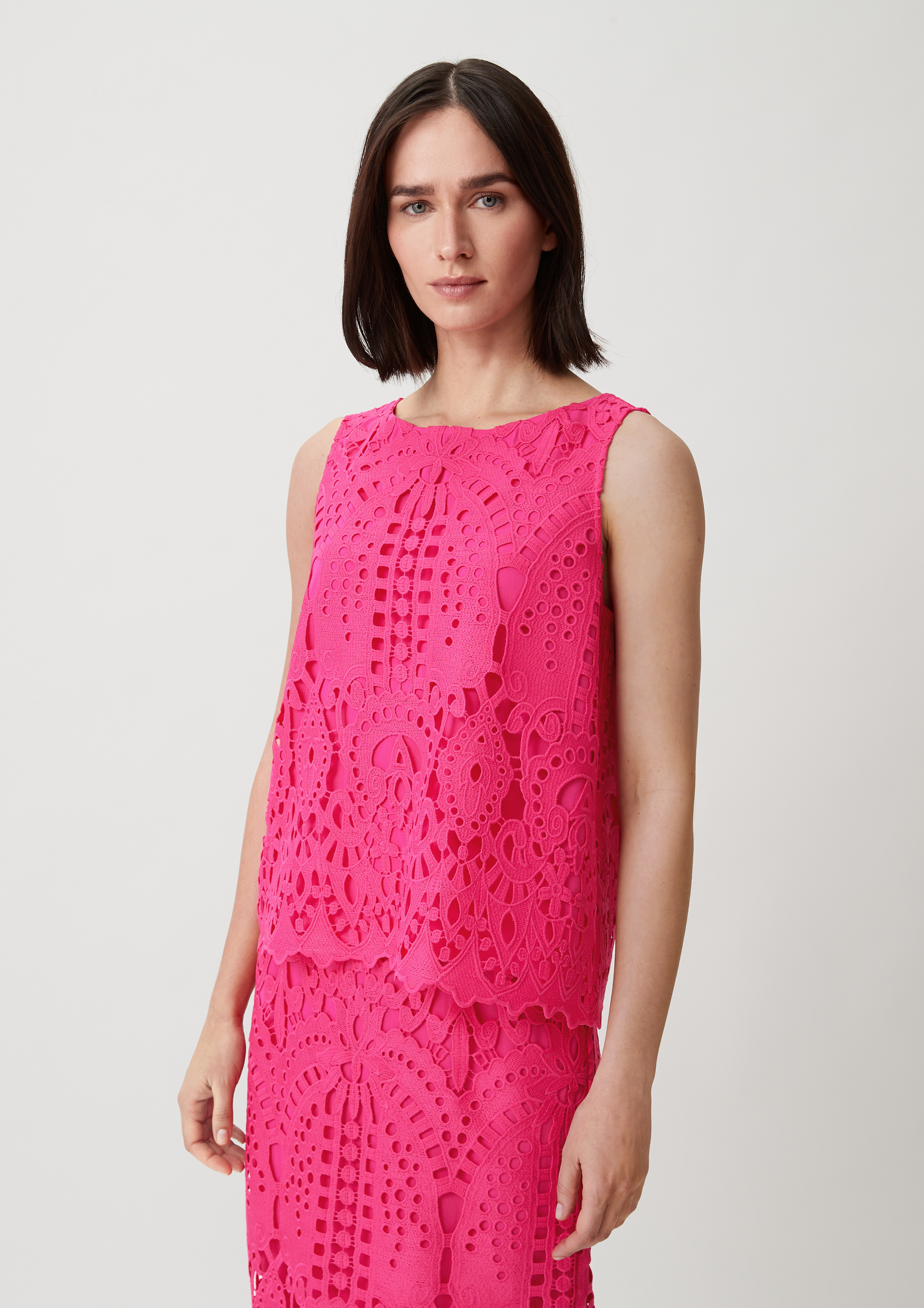 Blusentop aus Broderie Anglaise - pink | Comma