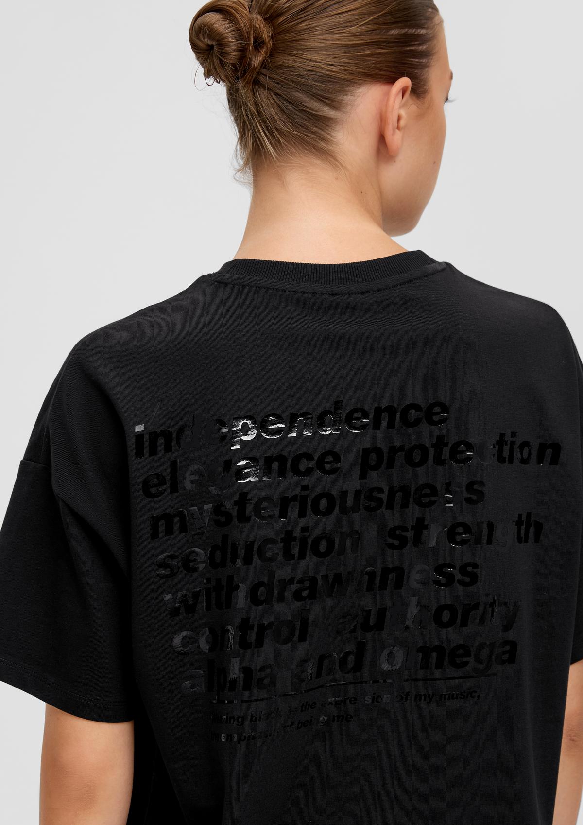 Baumwoll-Shirt mit Rückenprint | QS - schwarz ELIF x