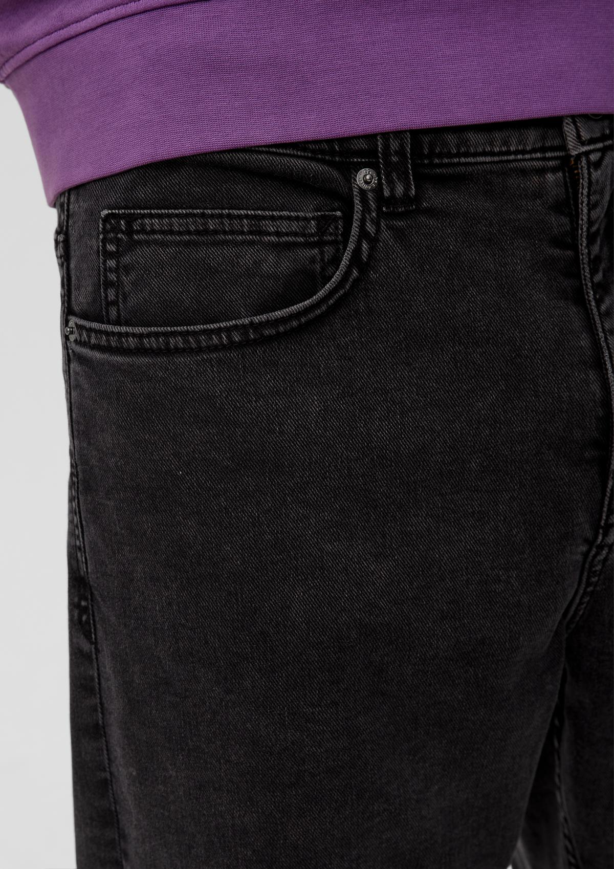 s.Oliver Jeans hlače Brad / kroj Relaxed Fit / High Rise/Tapered Leg