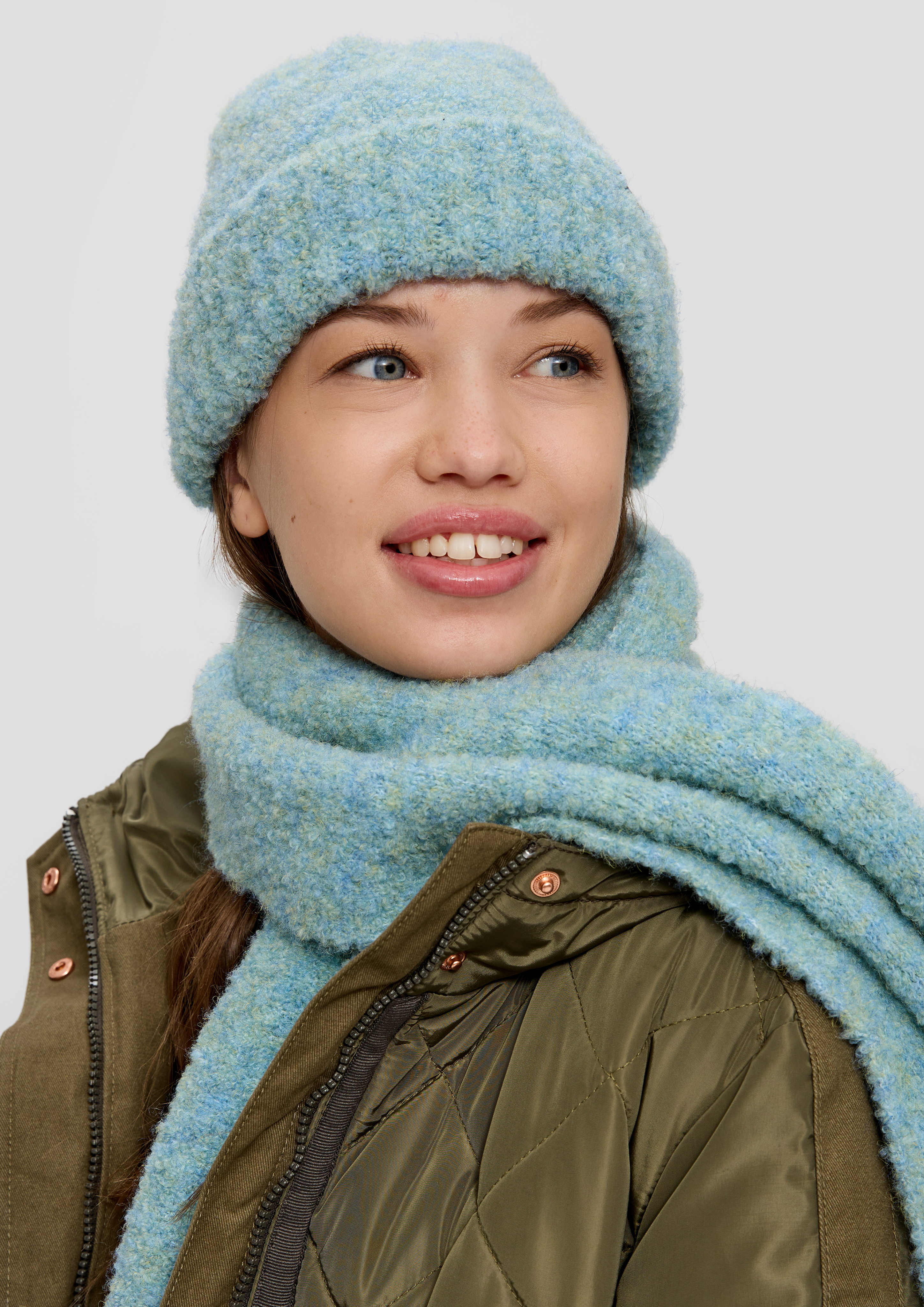 s.Oliver Mütze mit Umschlagbund