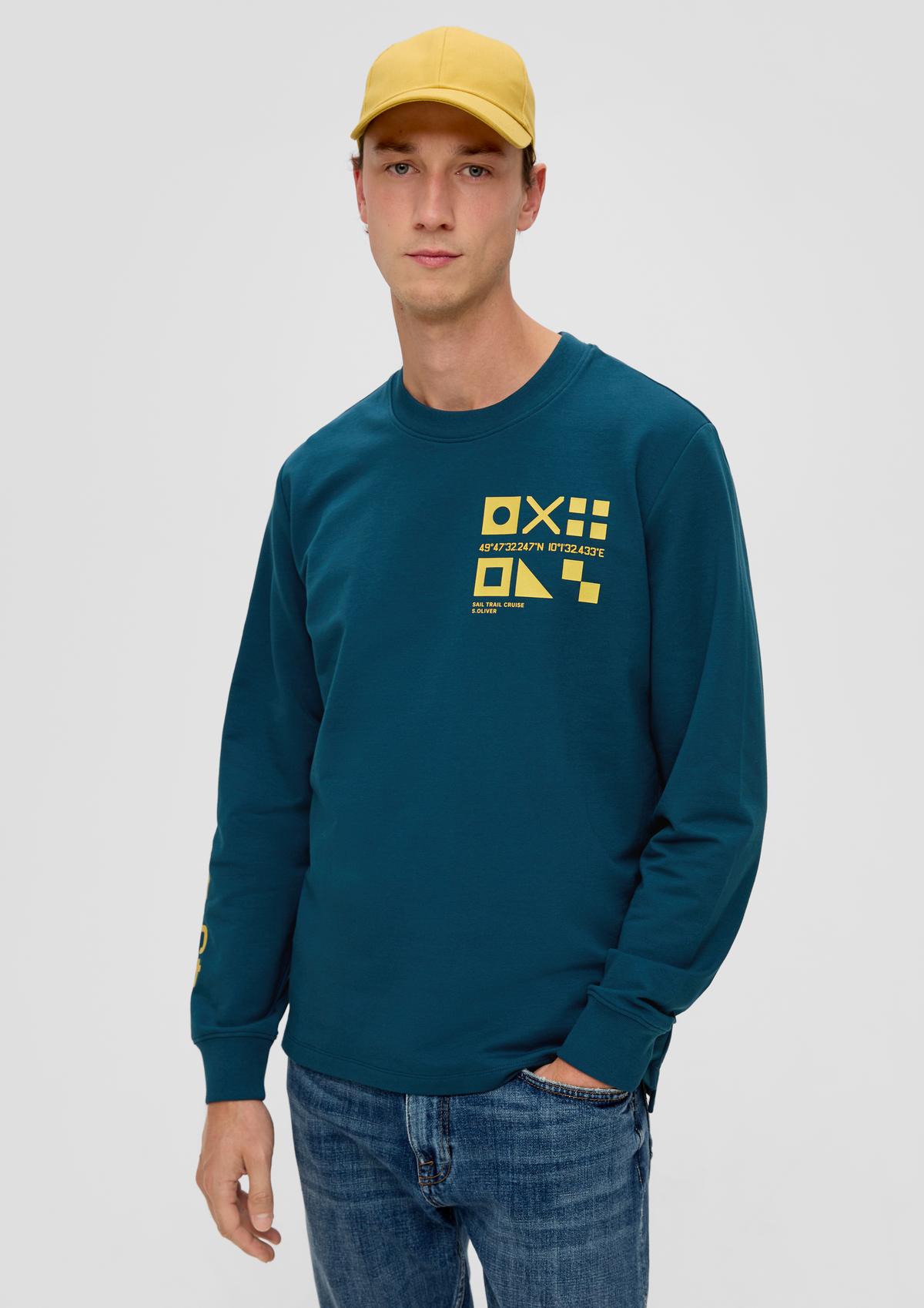 Sweatshirt with a logo detail - cream