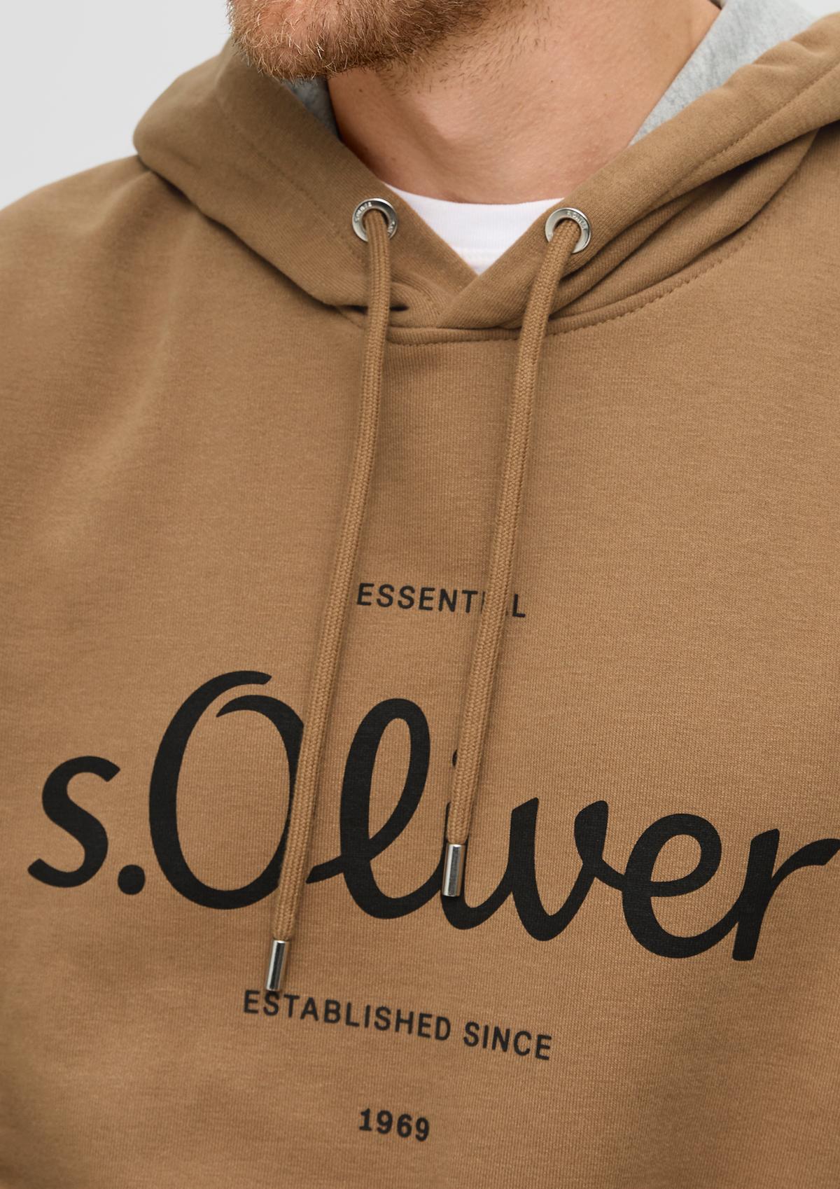 s.Oliver Logo-Hoodie in Sweat-Qualität