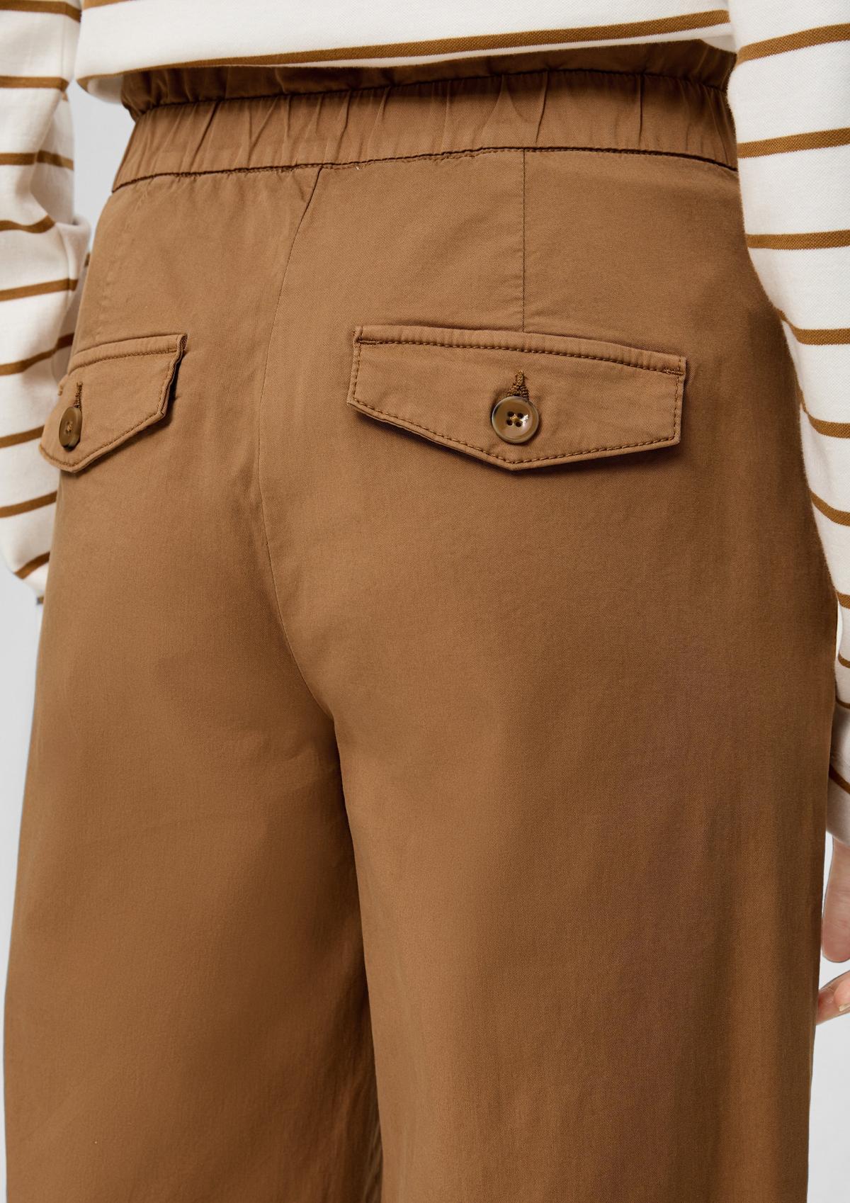 s.Oliver Regular: keprové kalhoty se sklady v pase