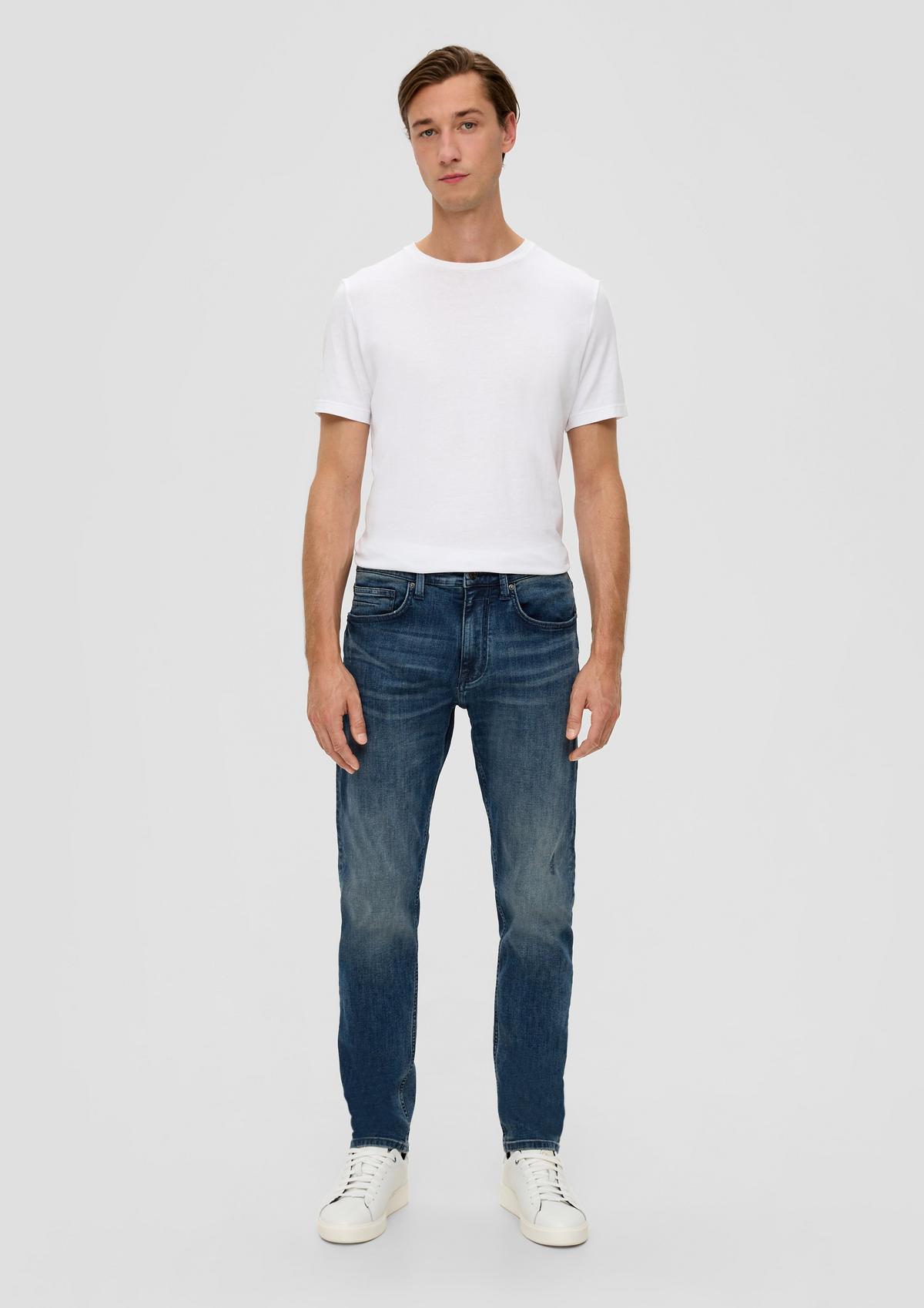 s.Oliver Jeans hlače/ kroj Regular Fit/ Mid Rise/ Tapered Leg