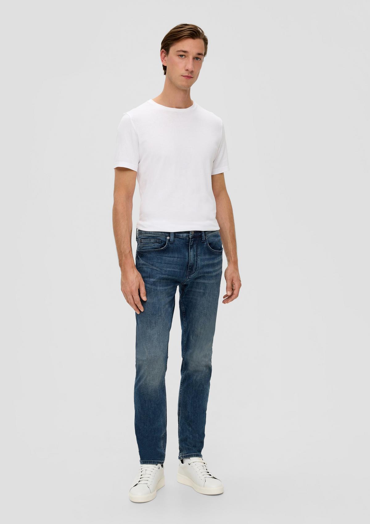 s.Oliver Jeans / Regular Fit / Mid Rise / Tapered Leg / 5-Pocket-Stil