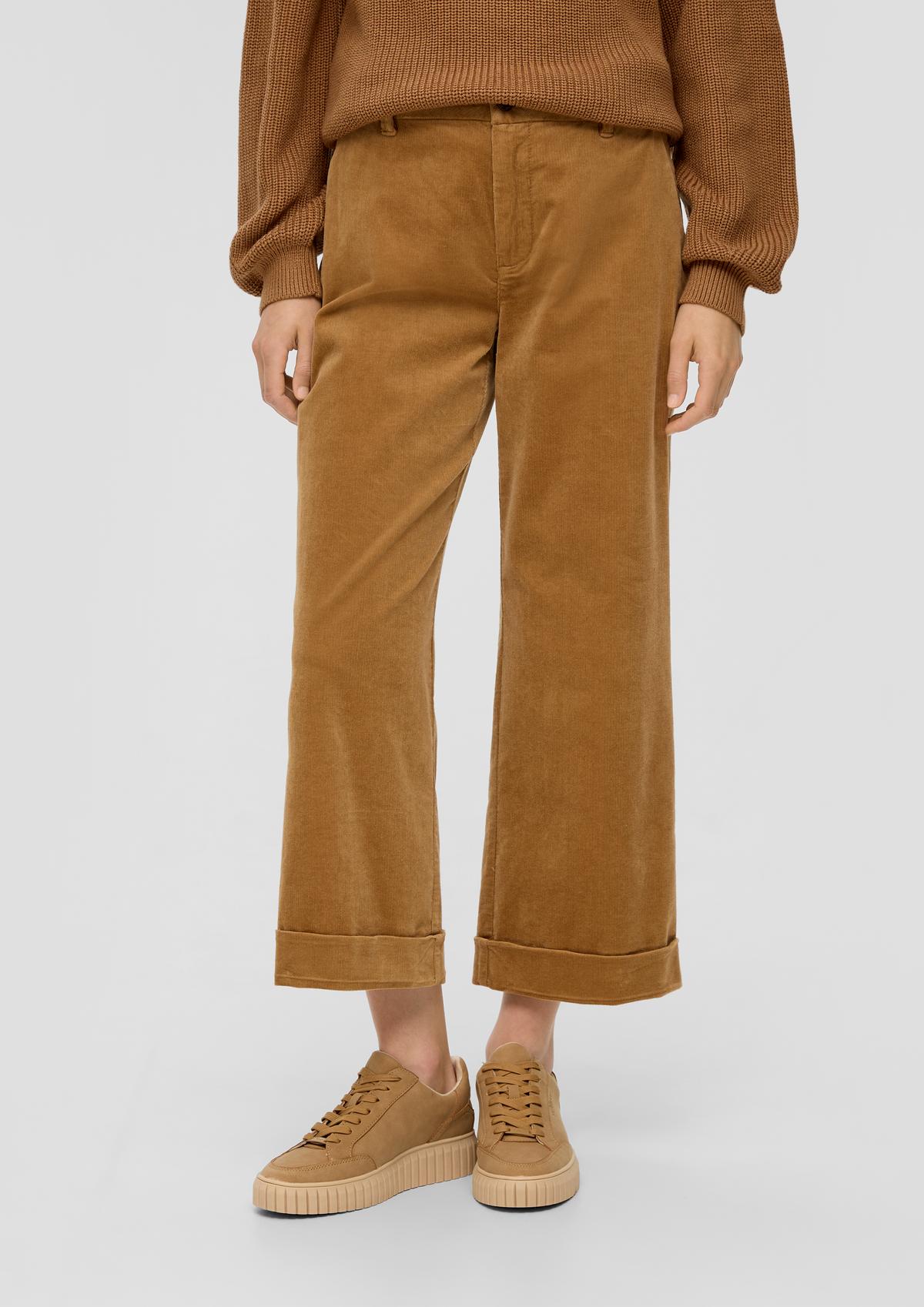 Regularni kroj: Culotte-hlače od kord-samta