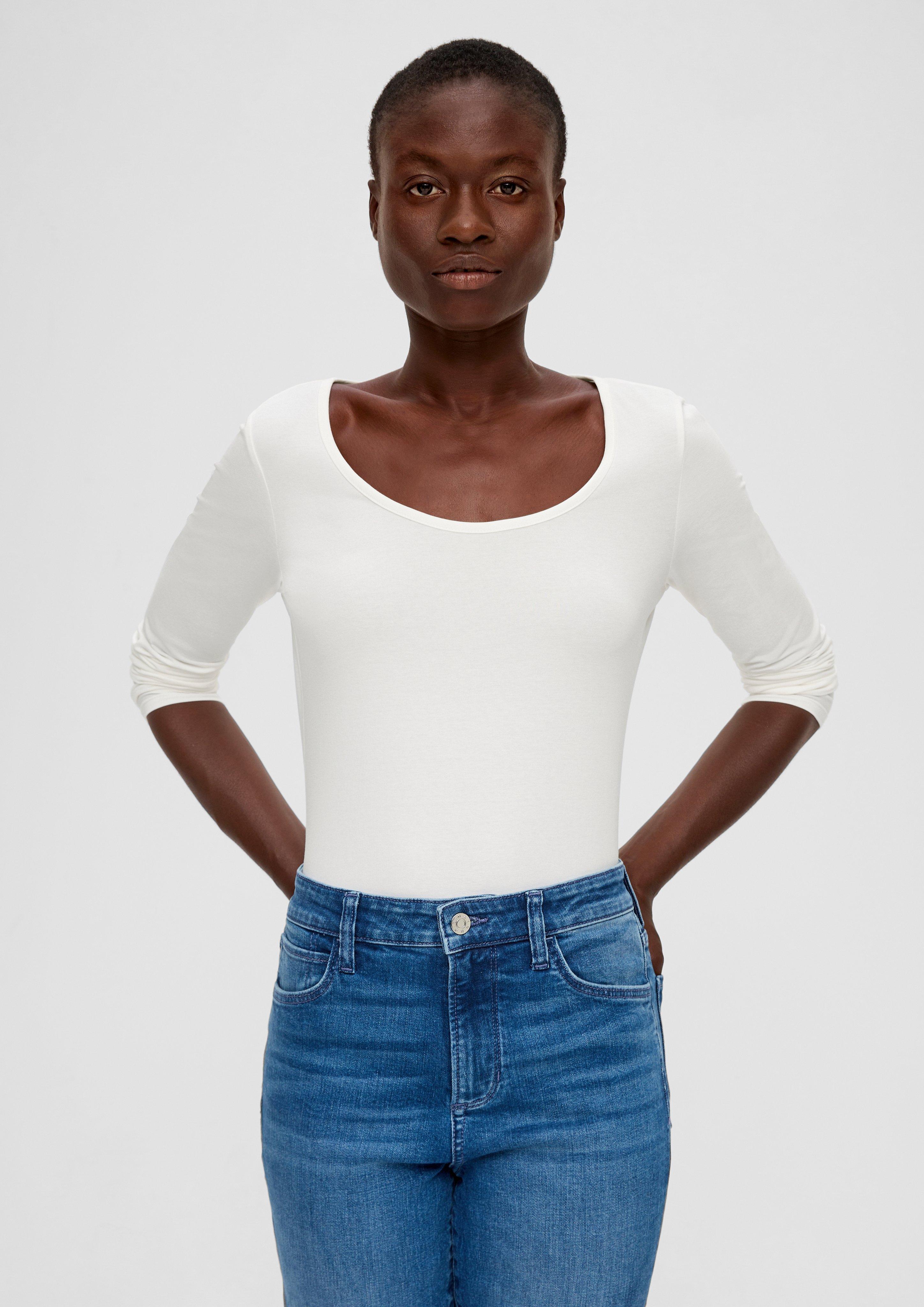 T-Shirt in 0210, 7210, 2074 & 5959