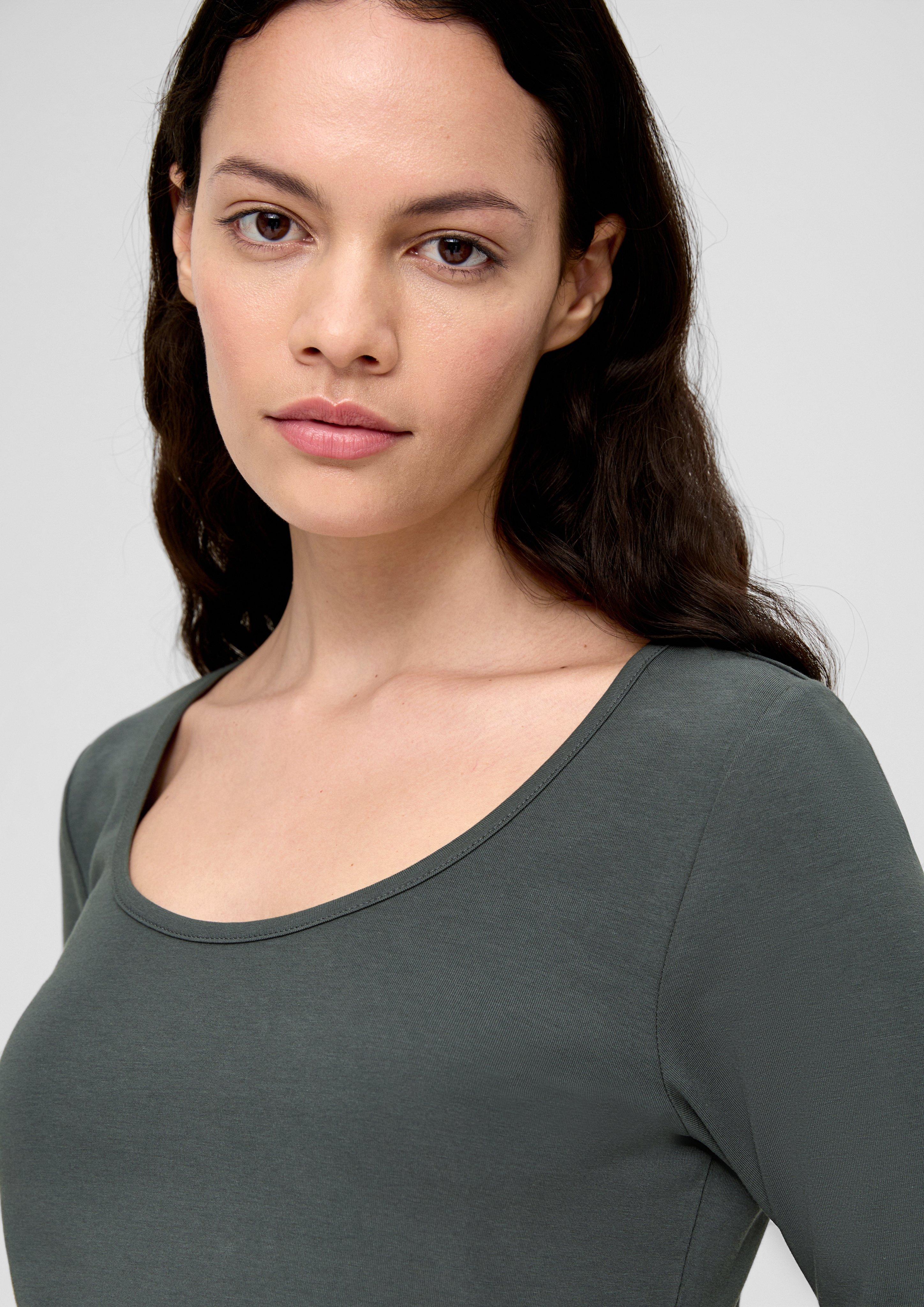 T-Shirt in 7909, 7210, 2074 & 5959