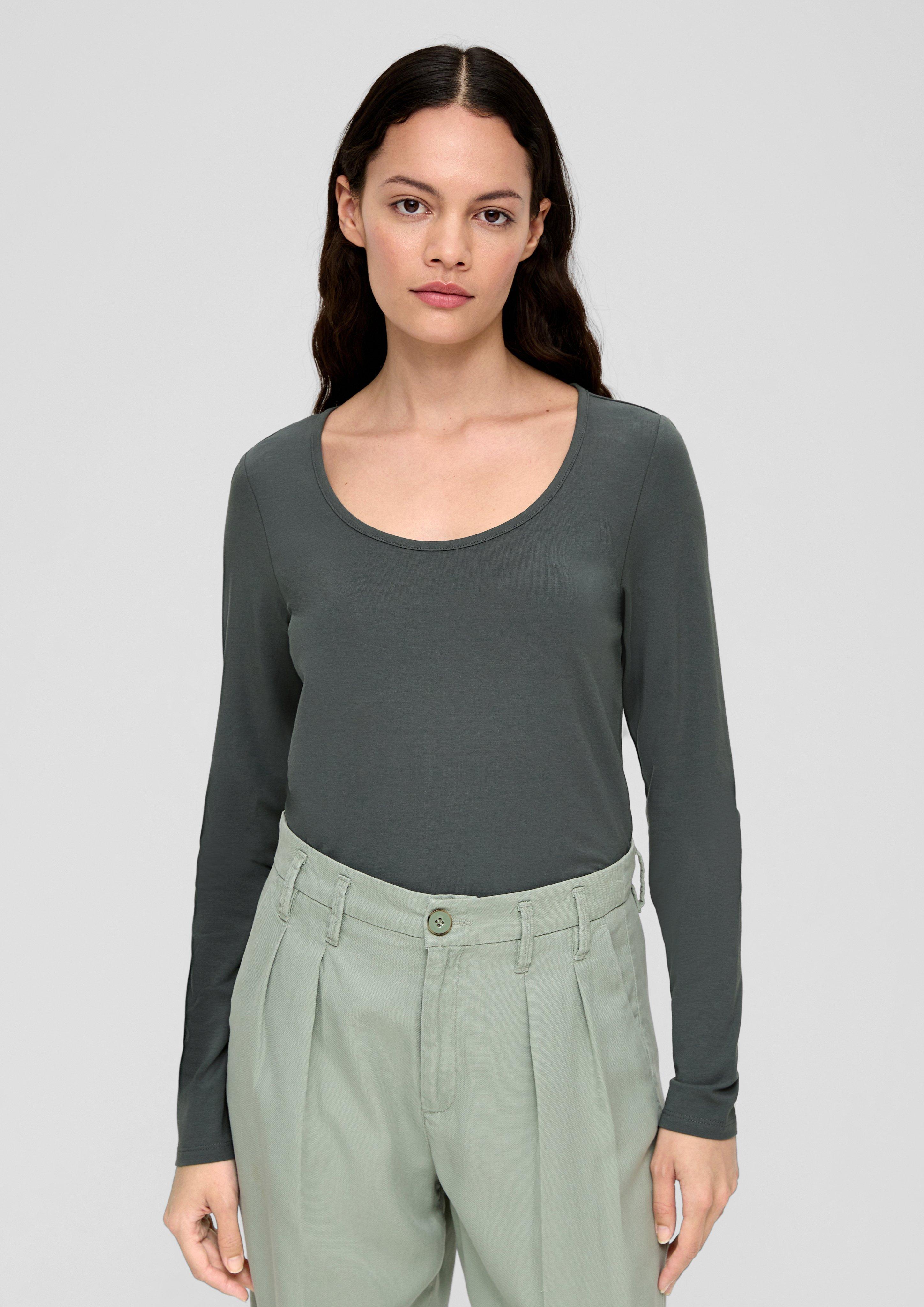 T-Shirt in 7909, 7210, 2074 & 5959