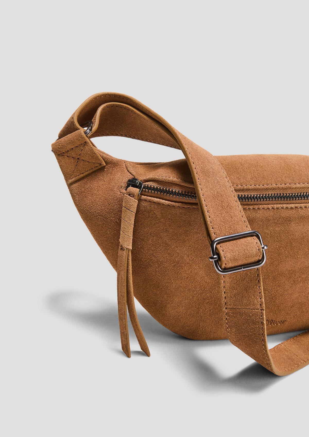 s.Oliver Leather belt bag