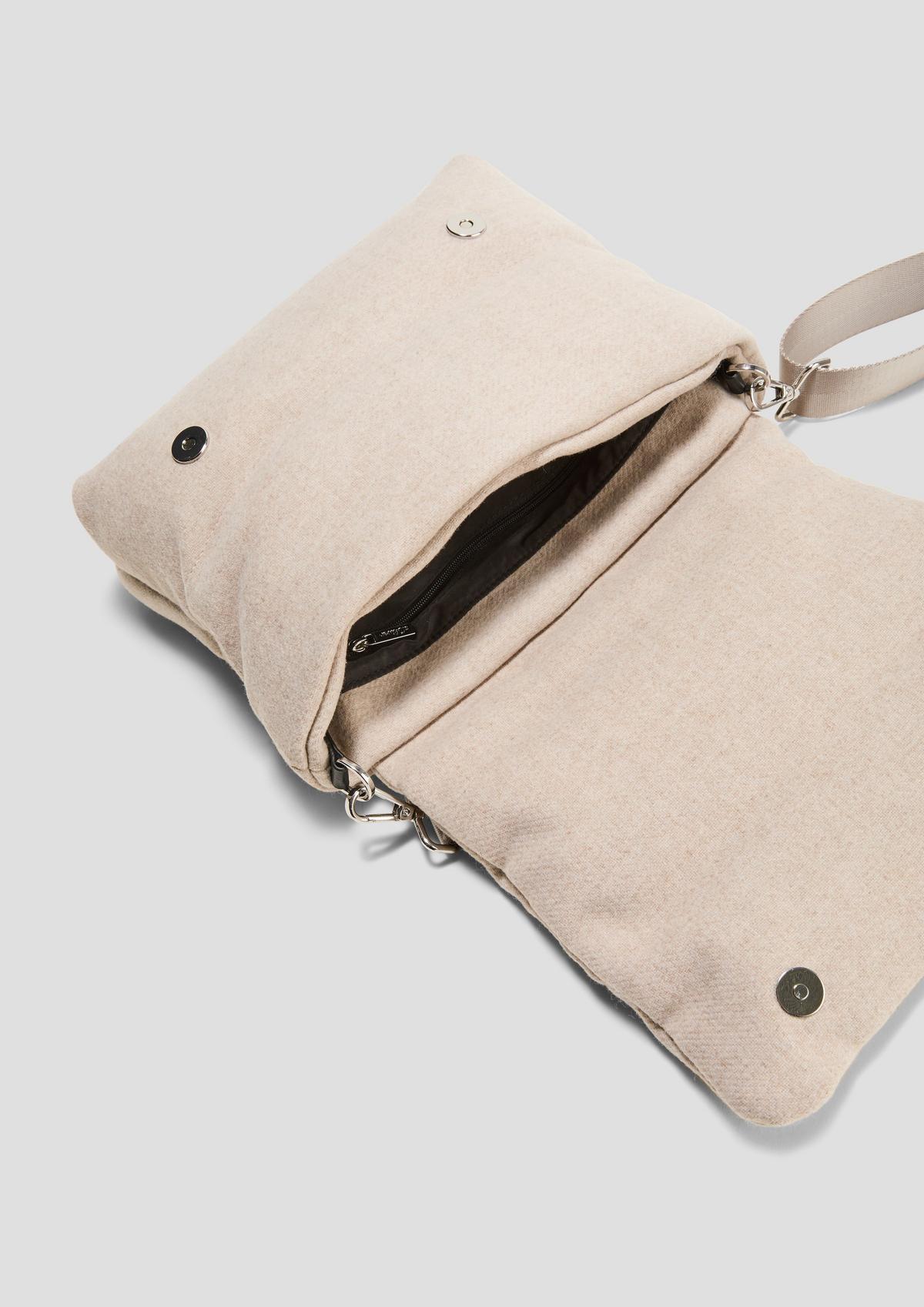s.Oliver Shoulder bag with detachable strap