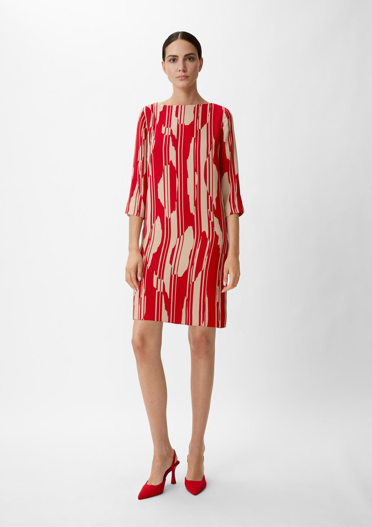 comma Crêpe dress with an all-over print